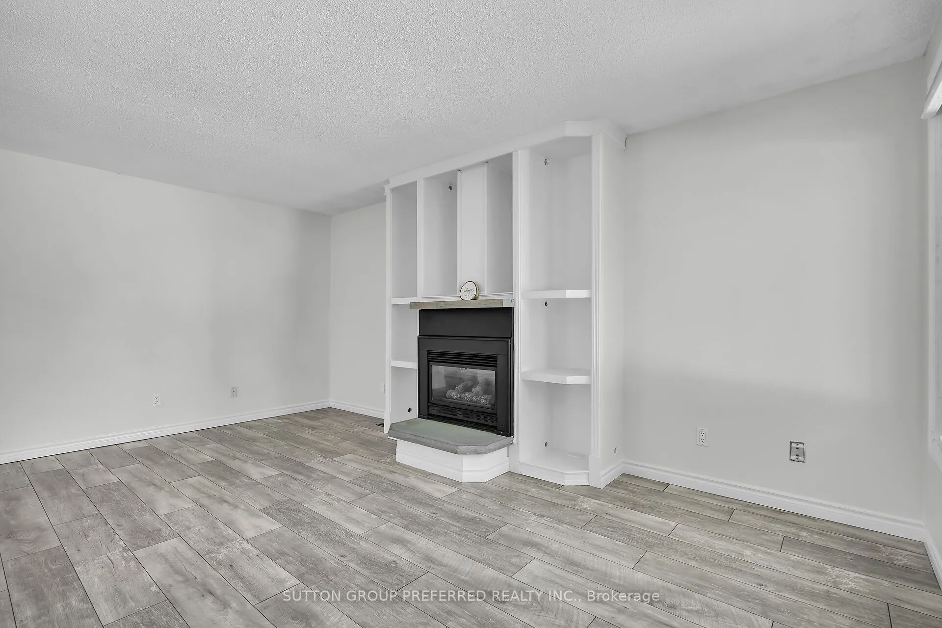 34 Hearthside Place
