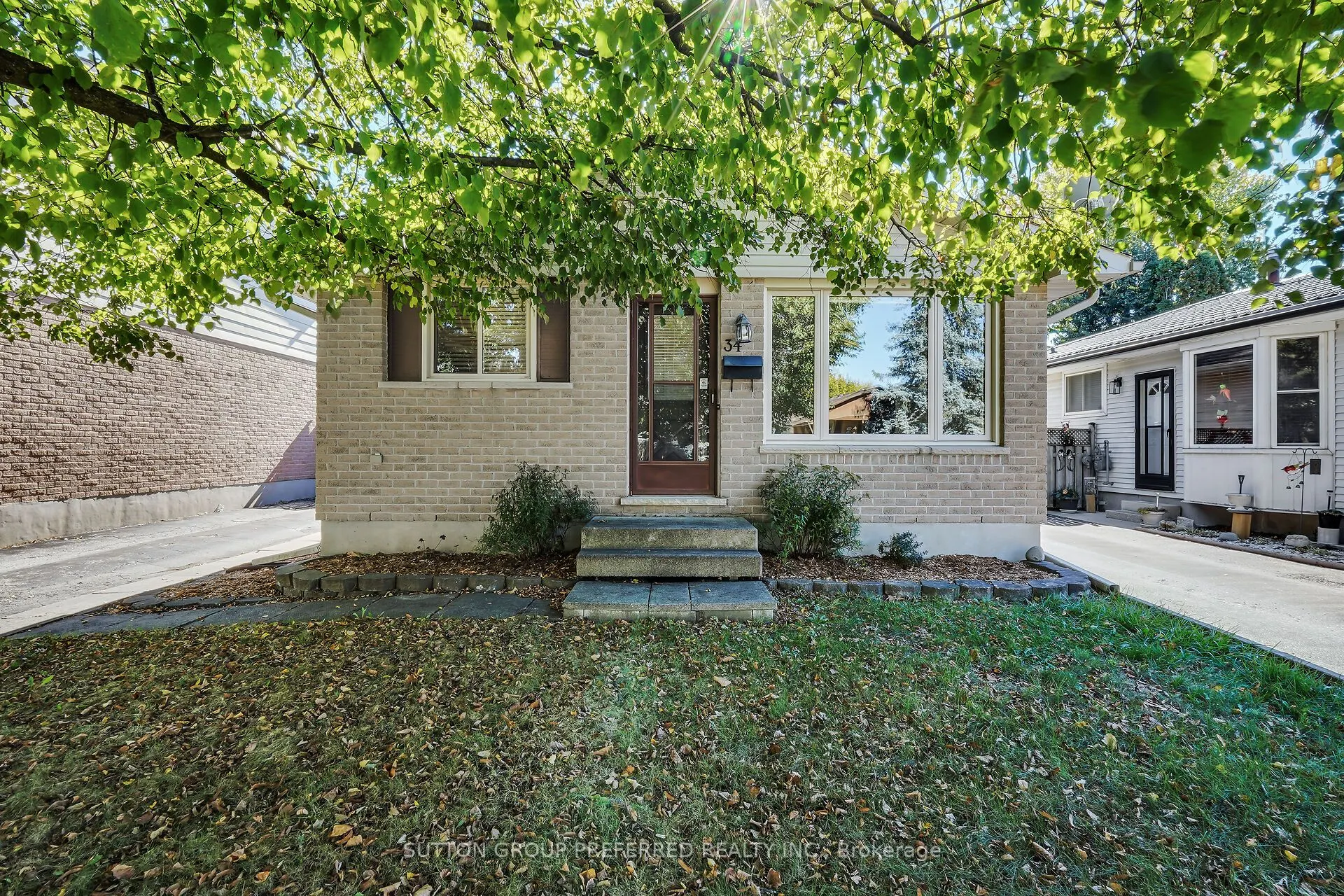 34 Hearthside Place