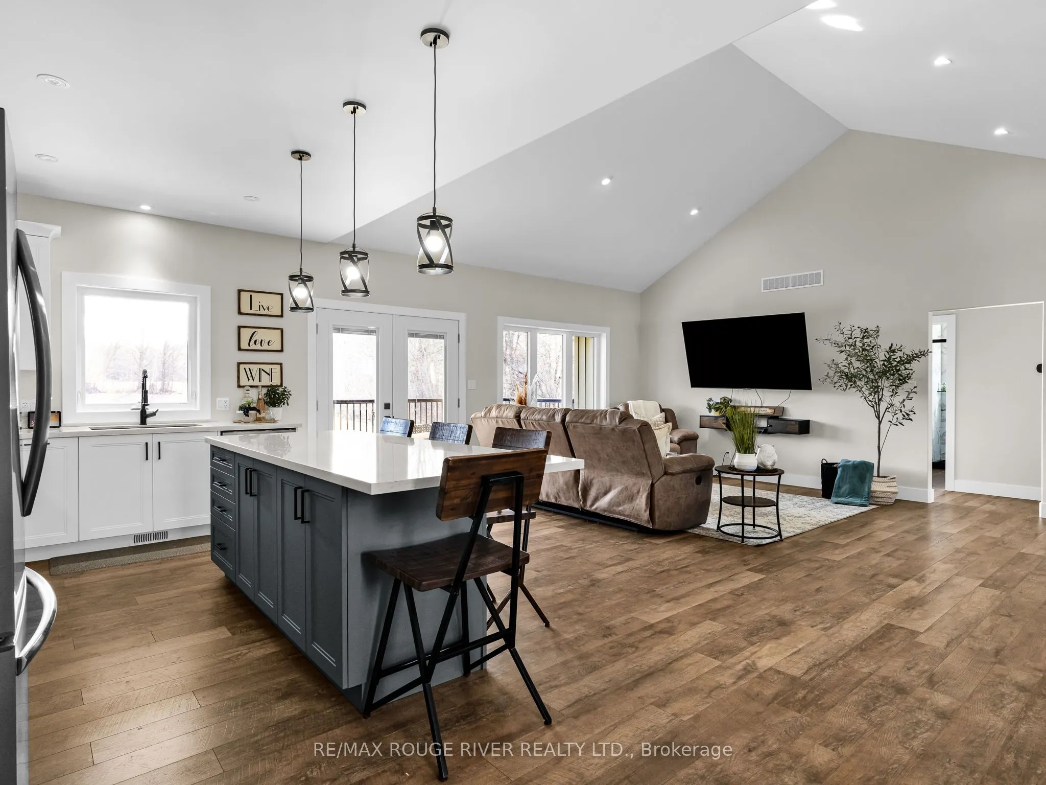 298 Tobacco Road