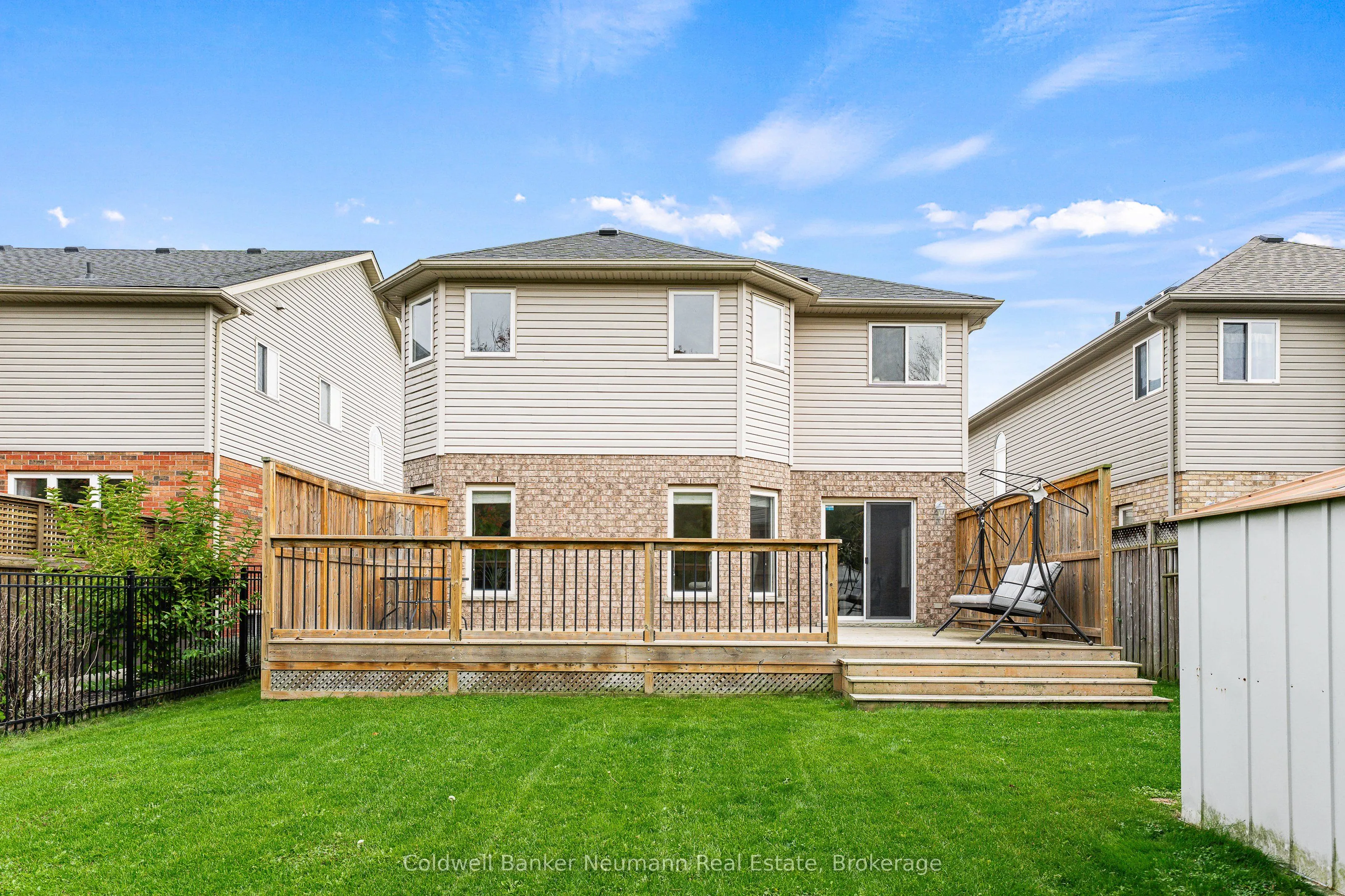 42 Mcarthur Drive