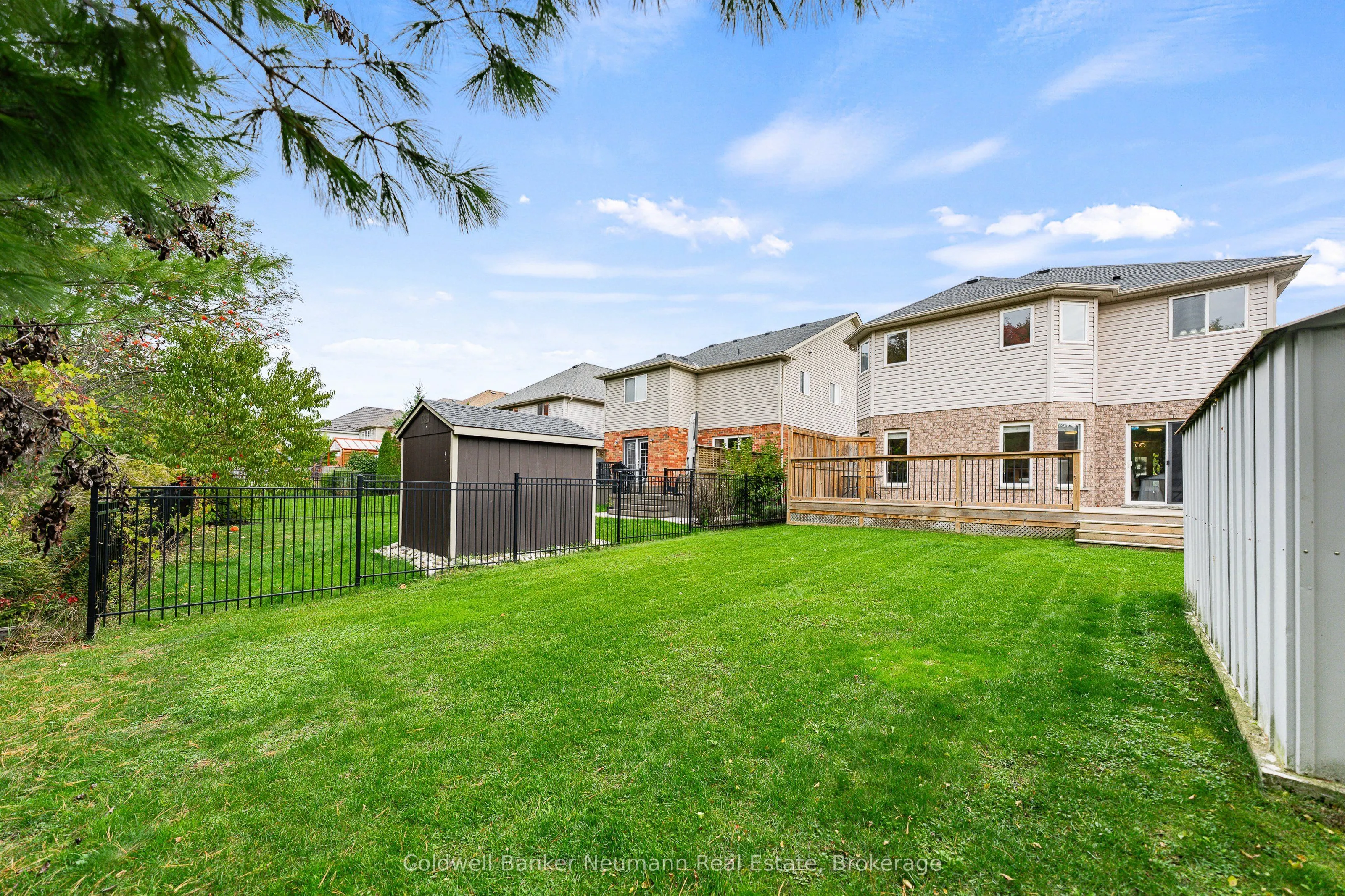 42 Mcarthur Drive