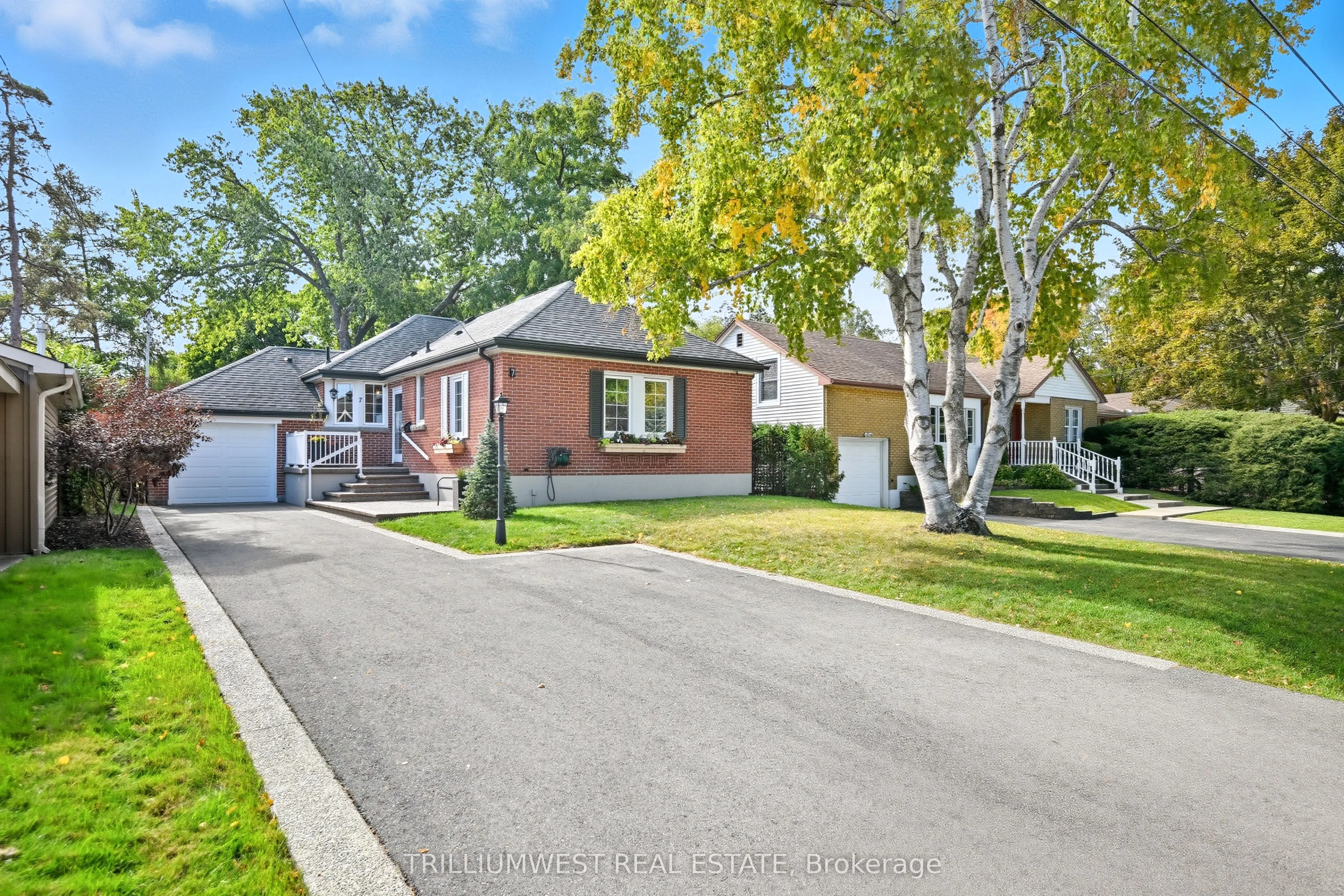 7 Avalon Avenue