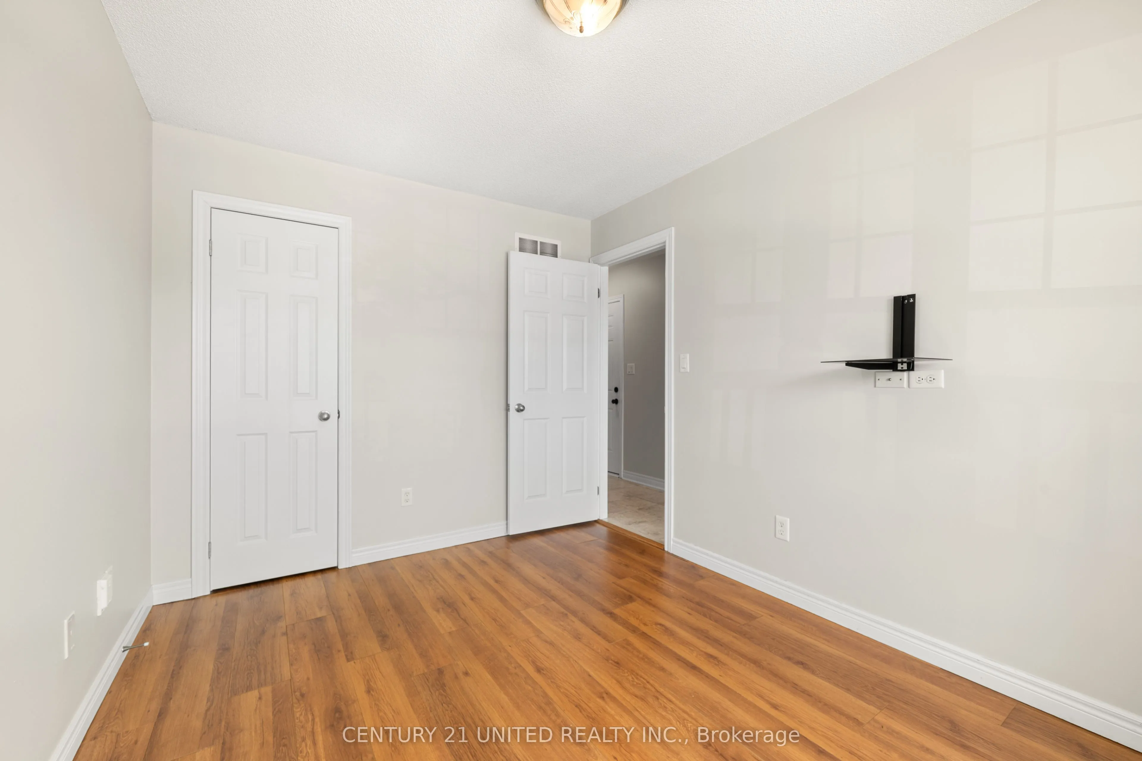 63 Fallingbrook Crescent