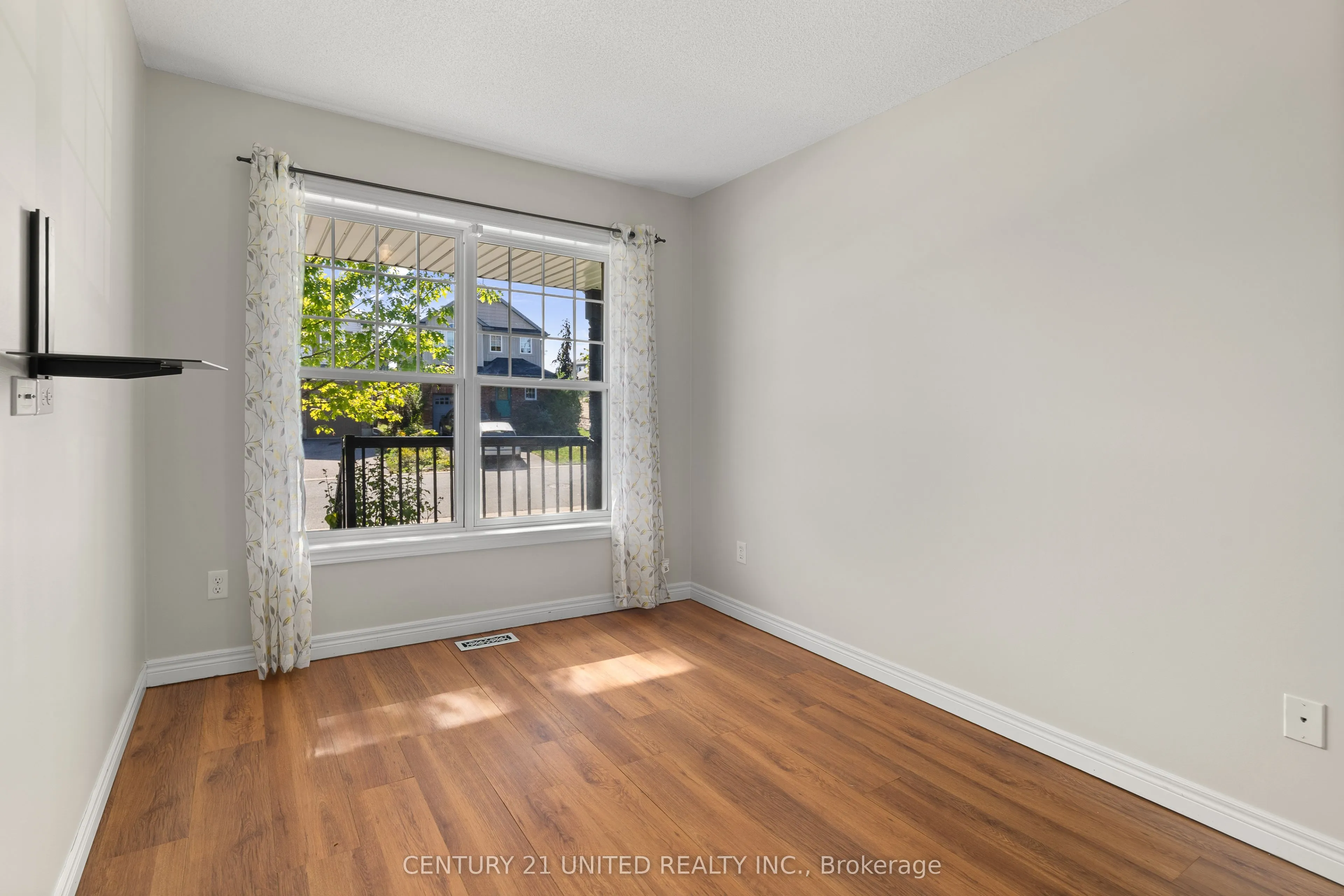63 Fallingbrook Crescent