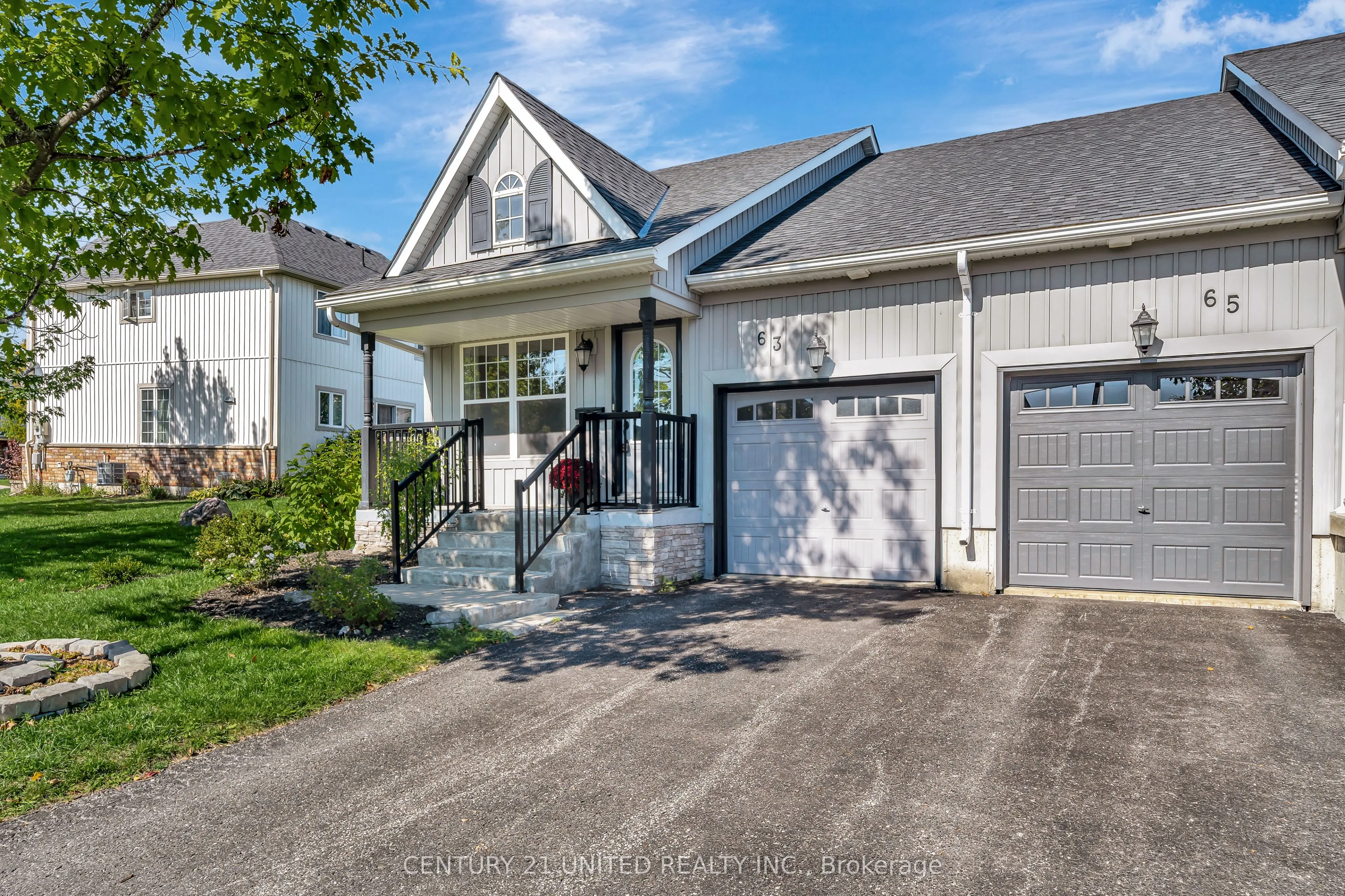 63 Fallingbrook Crescent