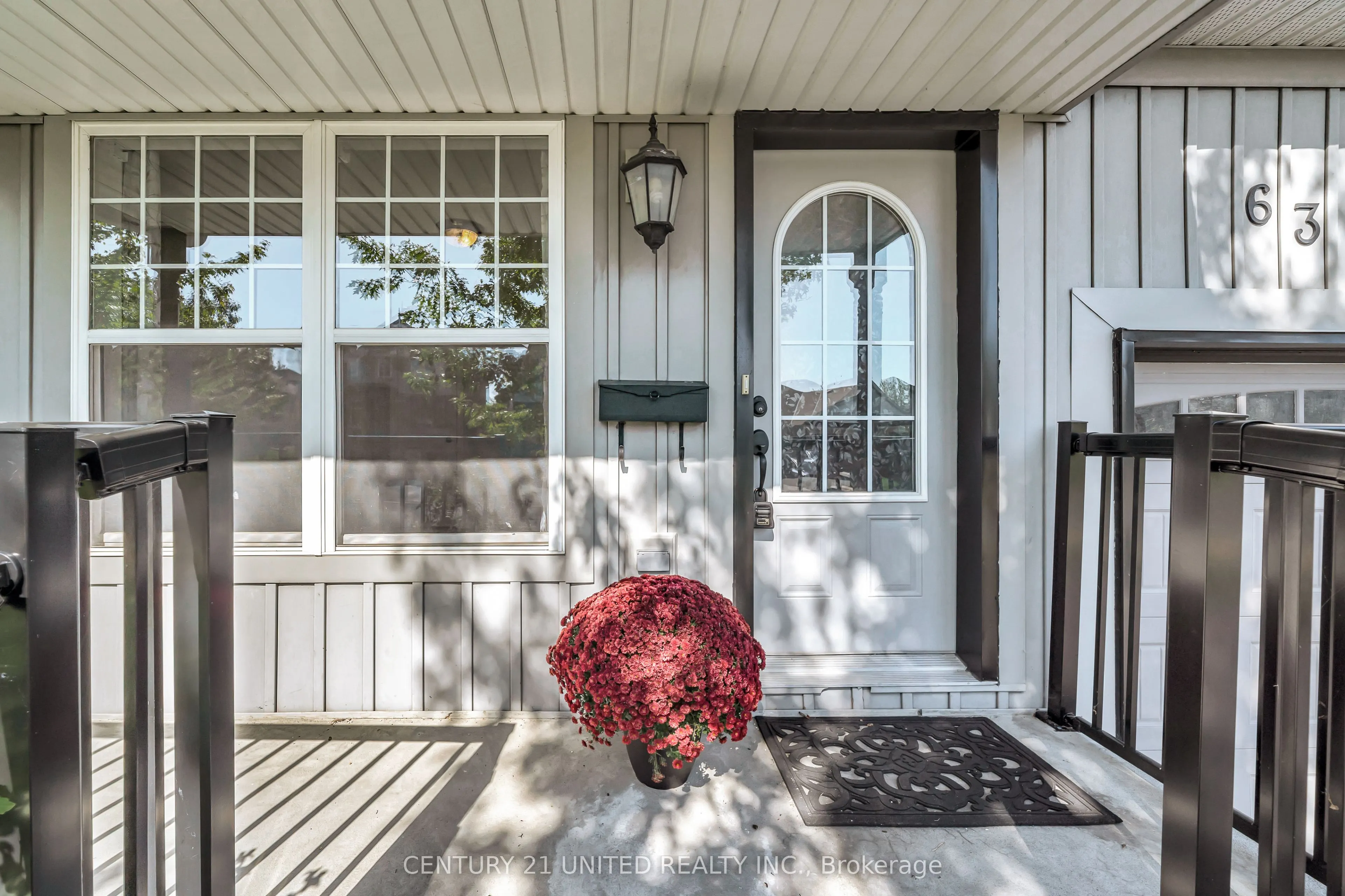 63 Fallingbrook Crescent
