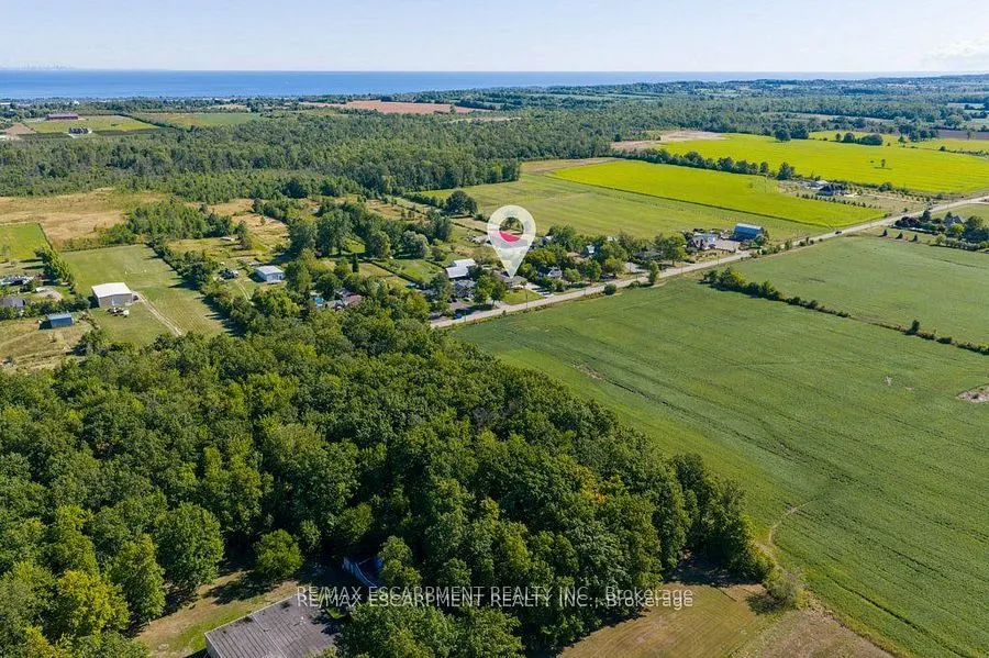 595 Green Mountain Road E