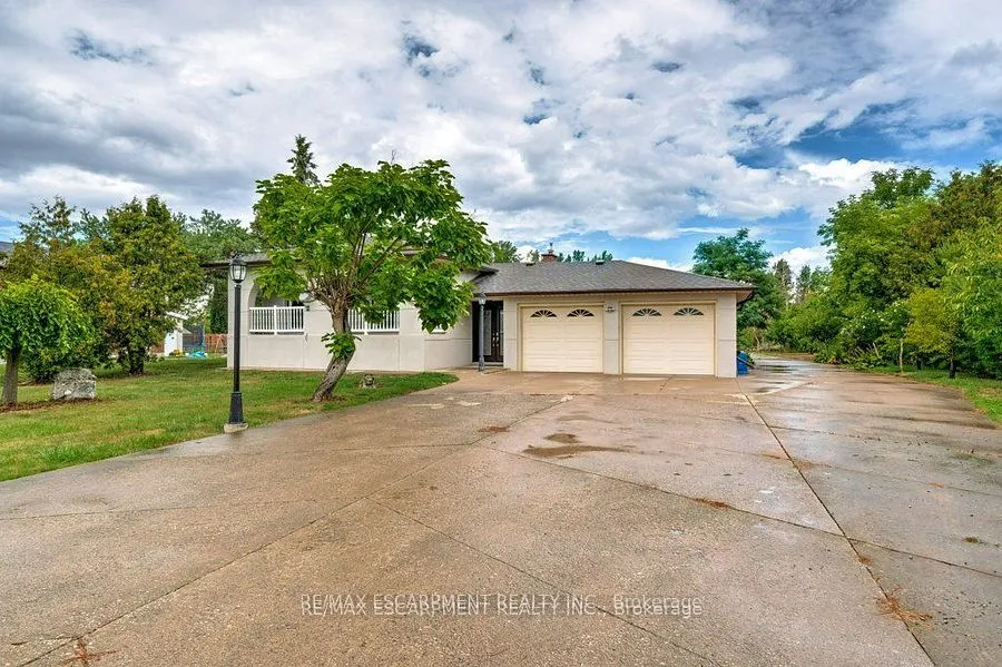 595 Green Mountain Road E