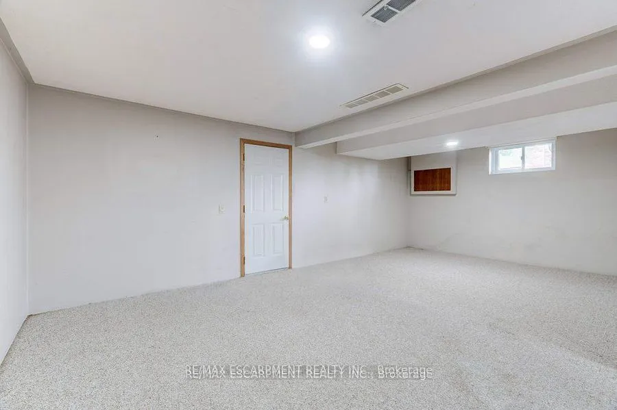 595 Green Mountain Road E