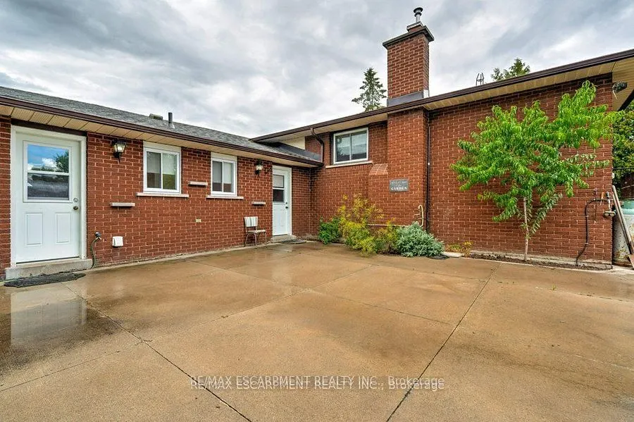 595 Green Mountain Road E
