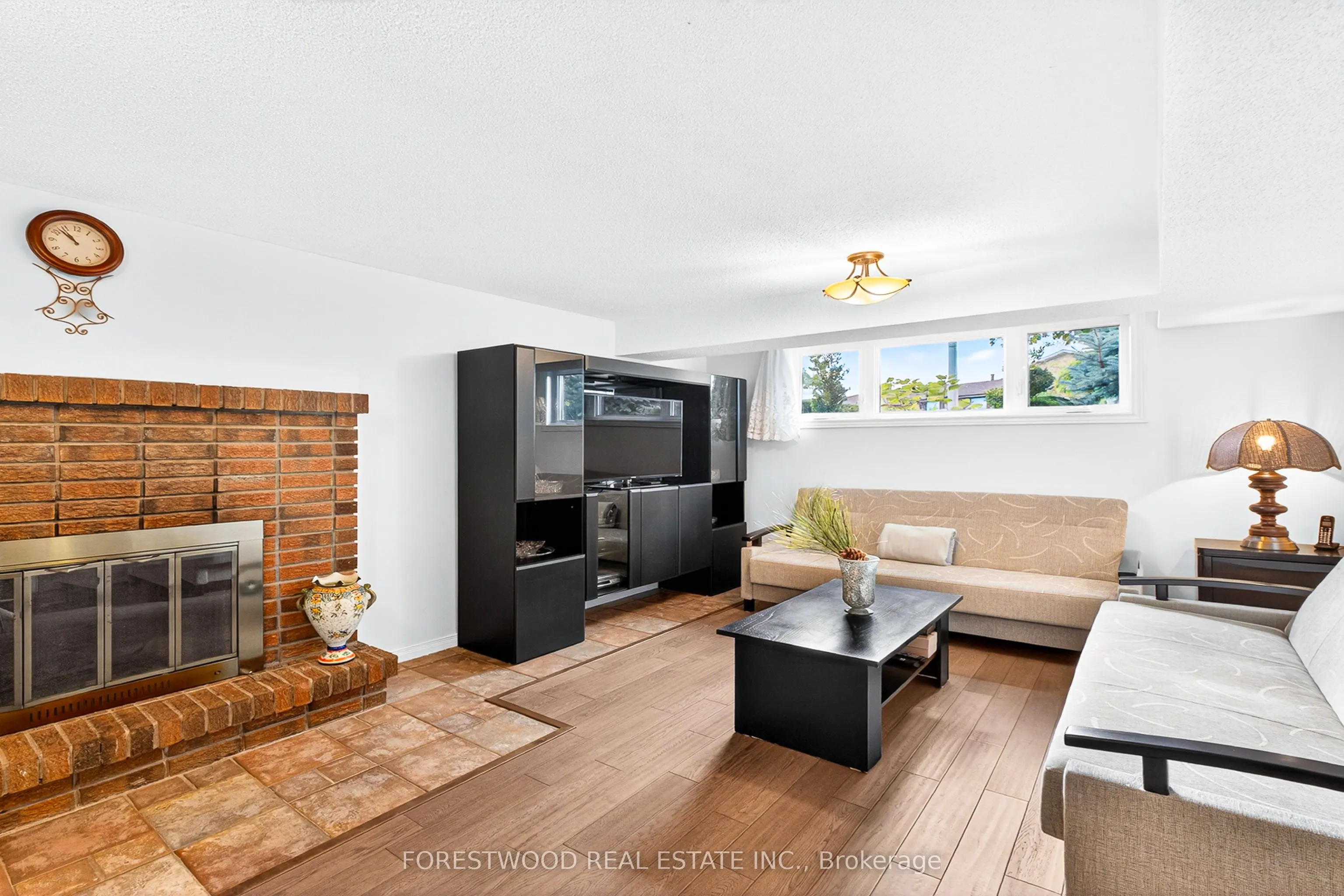93 Deerhurst Road