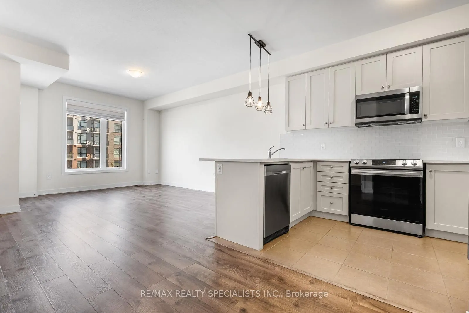 590 North Service Road, #135