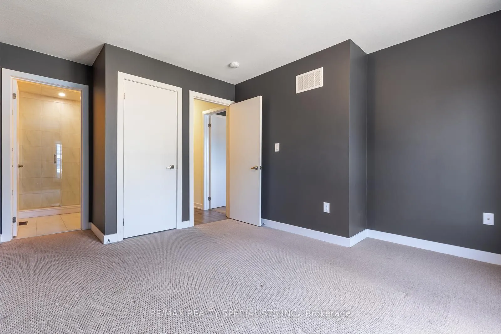 590 North Service Road, #135