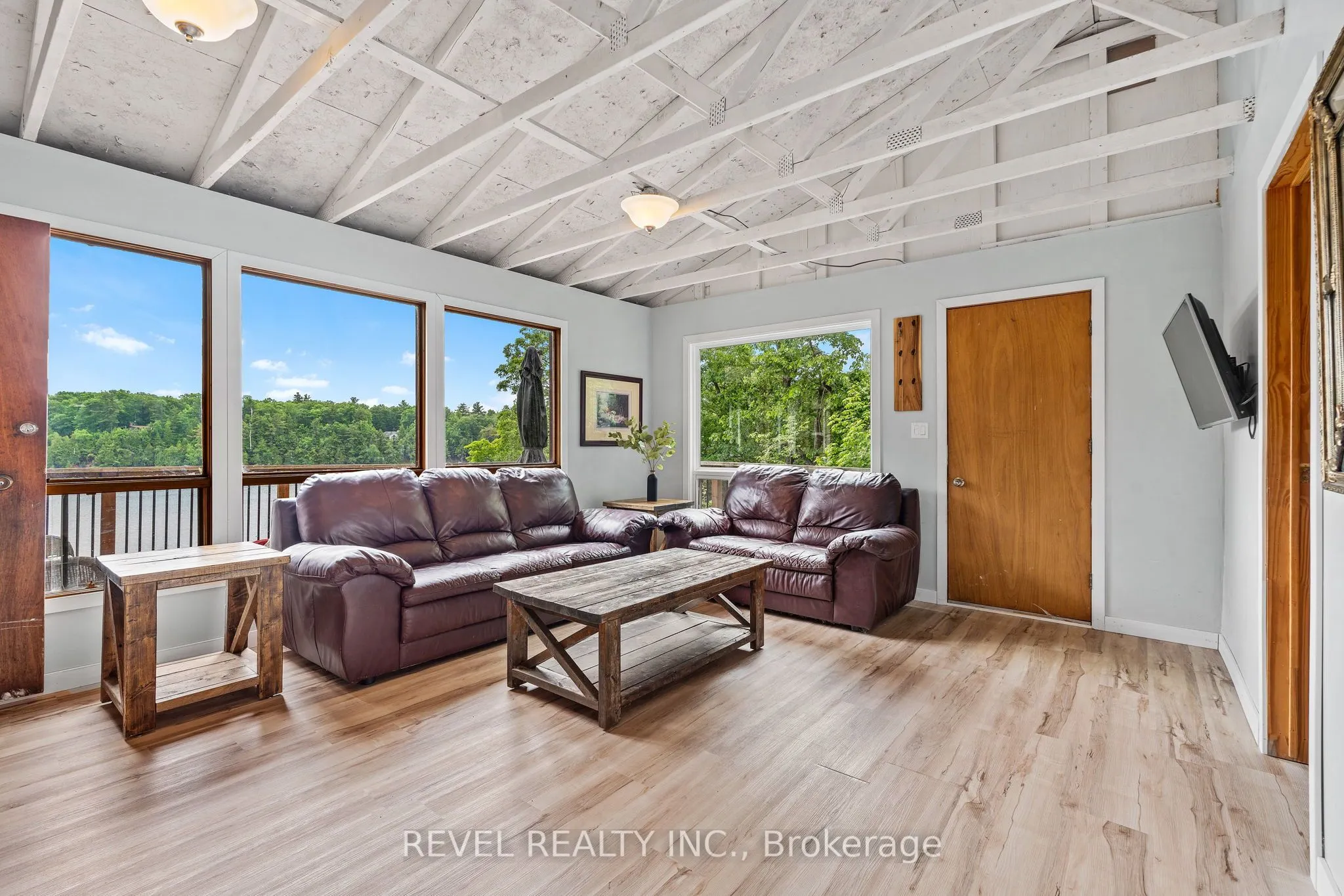 49 Sleepy Hollow Road