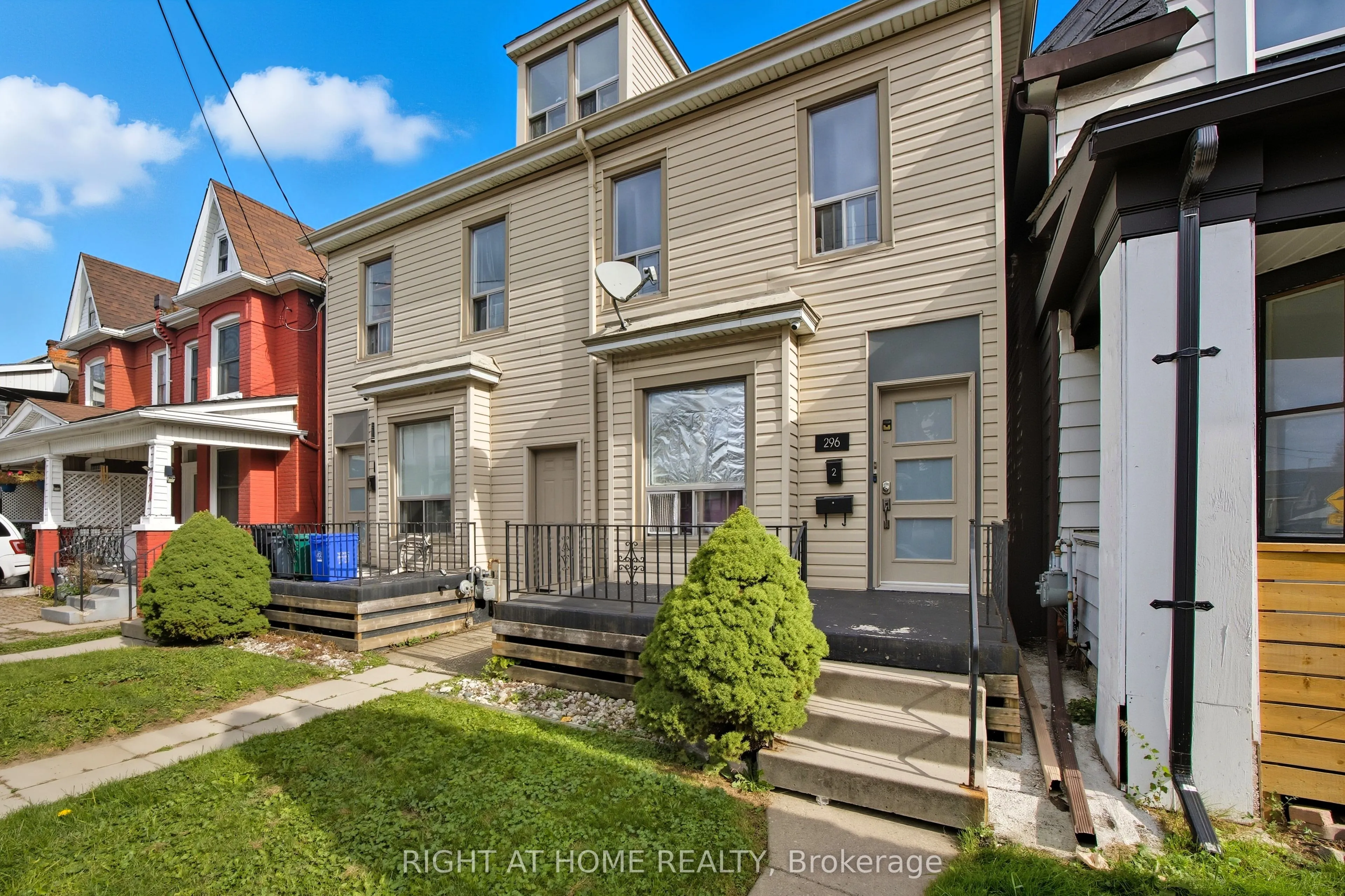 298 Emerald Street N