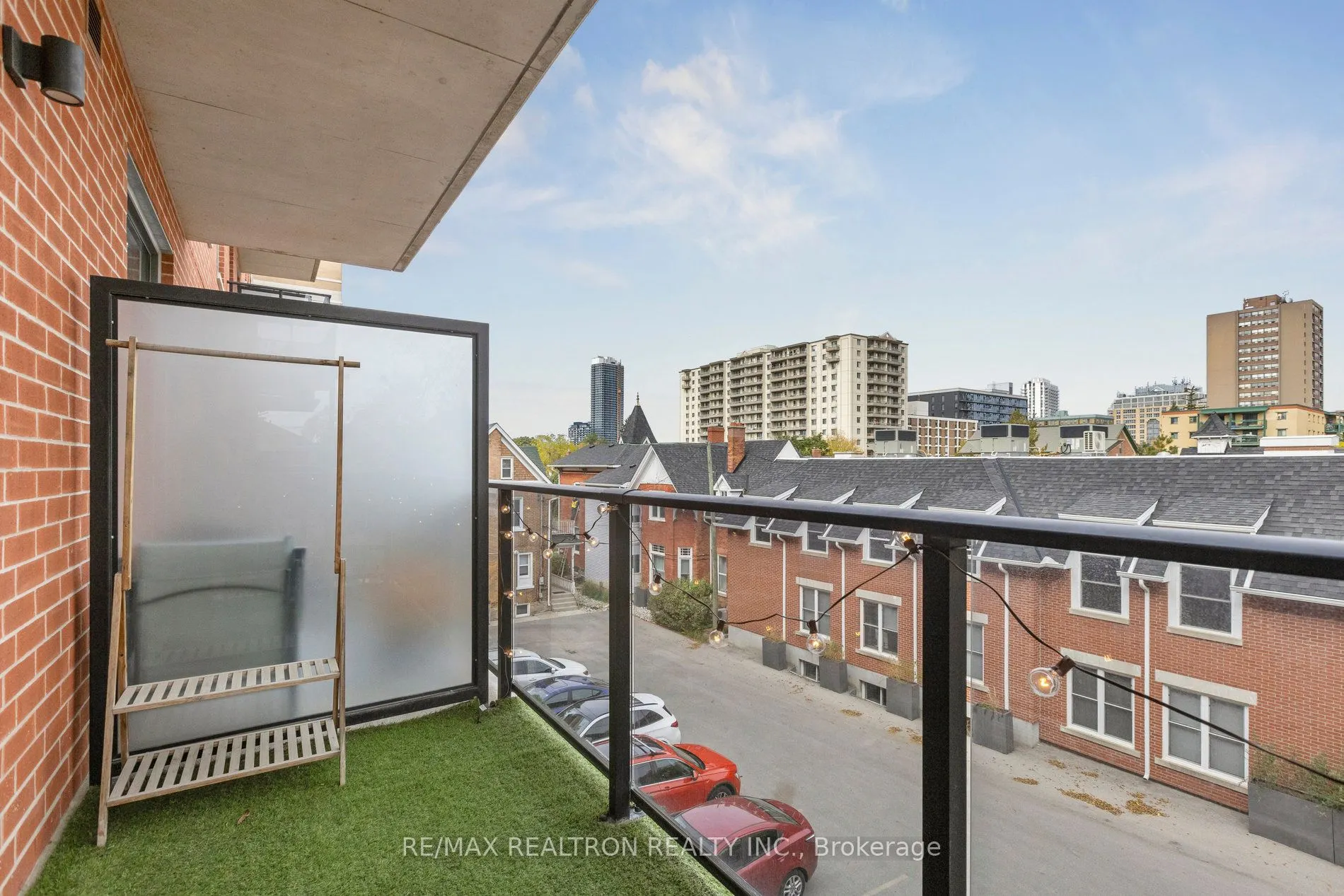 399 Queen Street S, #313