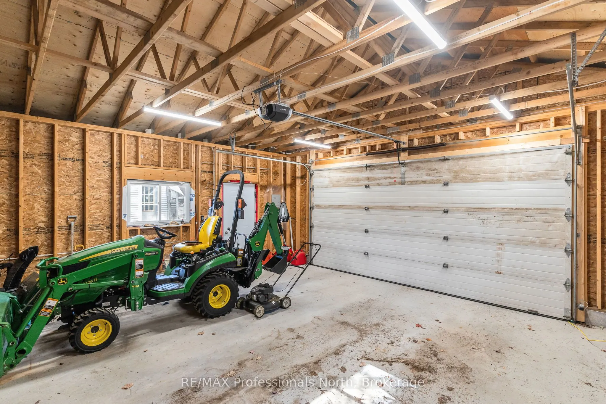 2179 South Lake Road