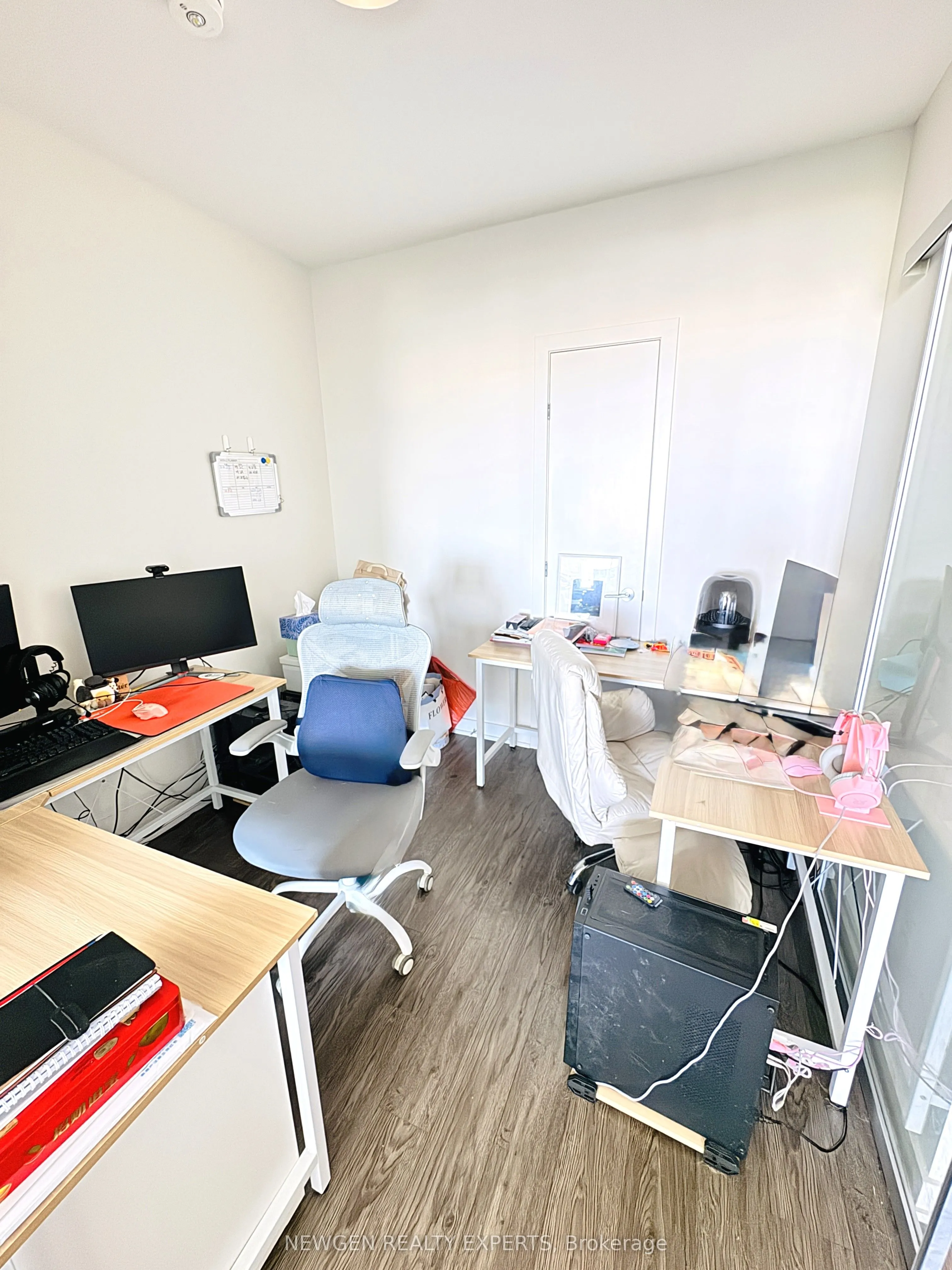 212 King William Street, #1220