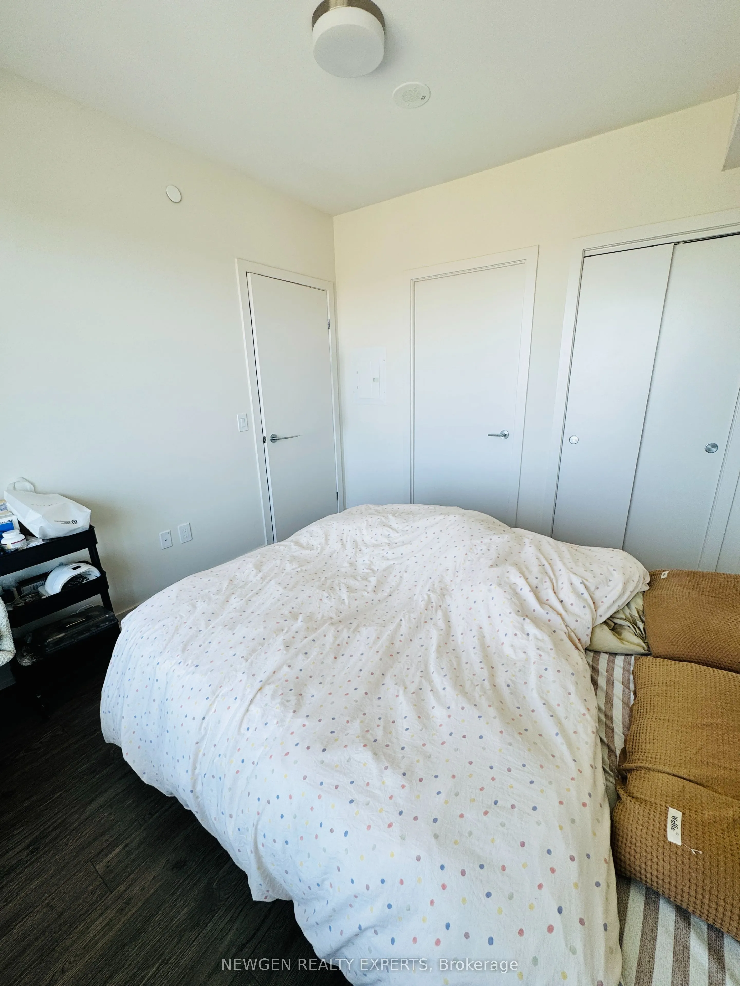 212 King William Street, #1220