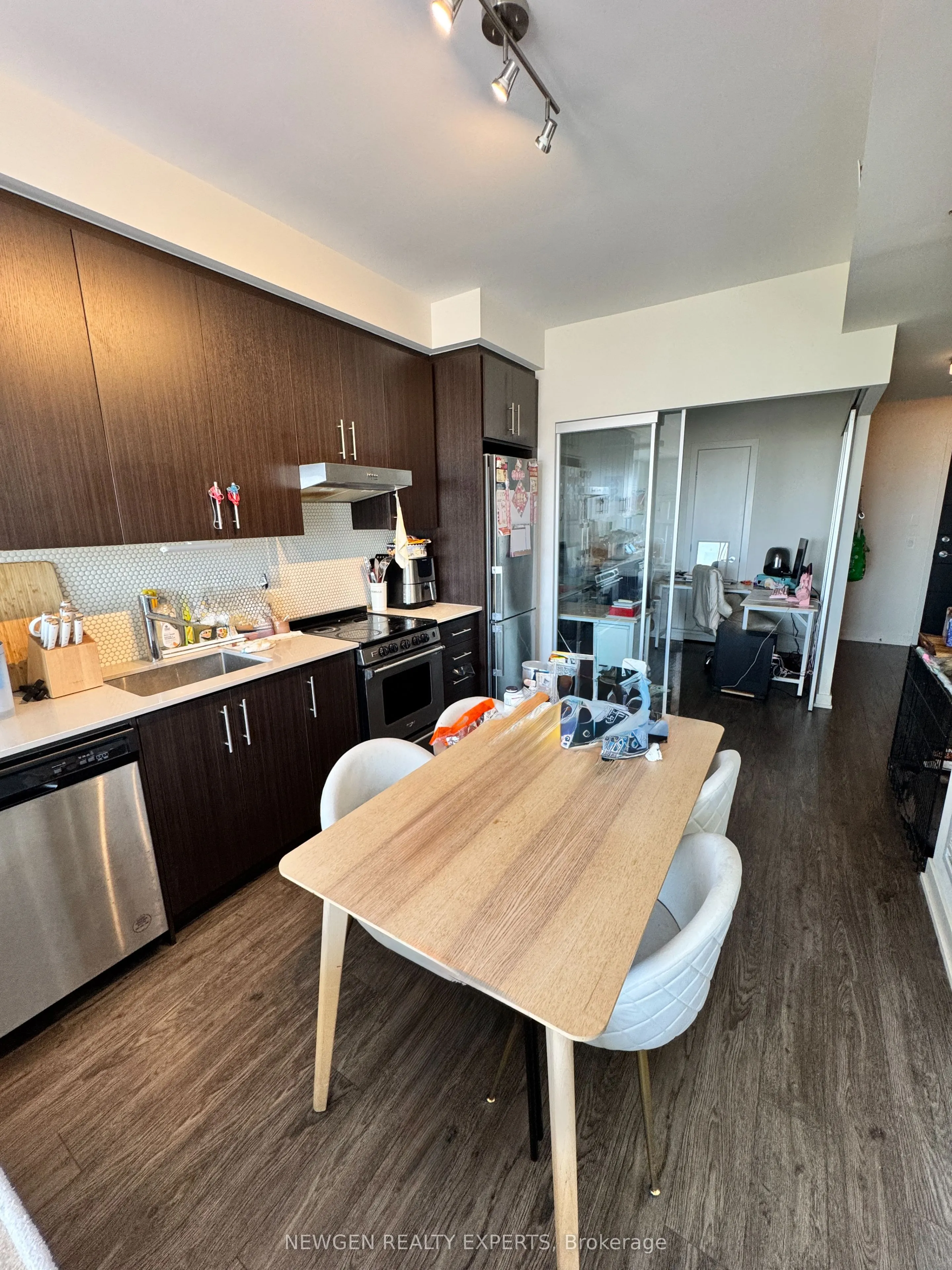 212 King William Street, #1220
