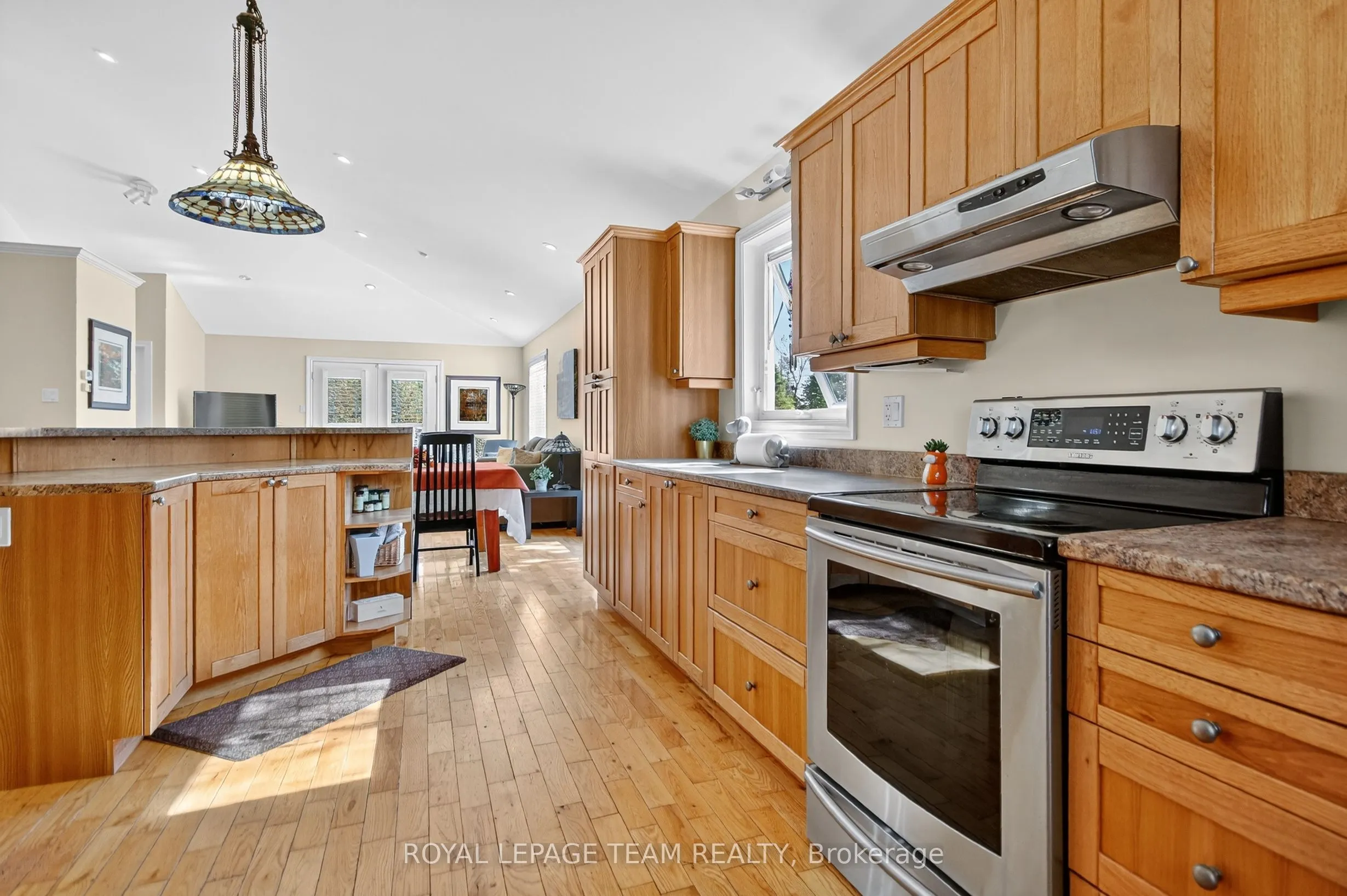 380 Brunton Side Rd, R.R. #3 Side Road