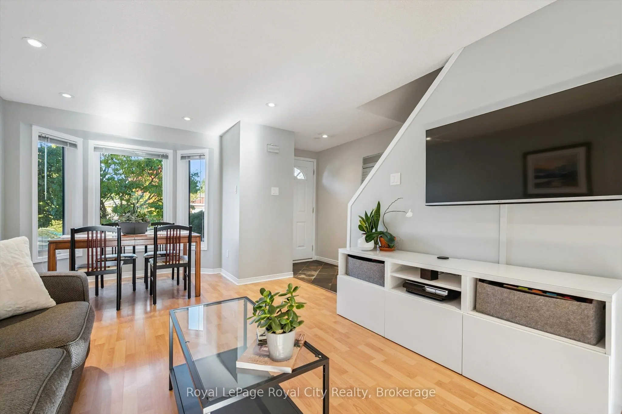 74 Troy Crescent