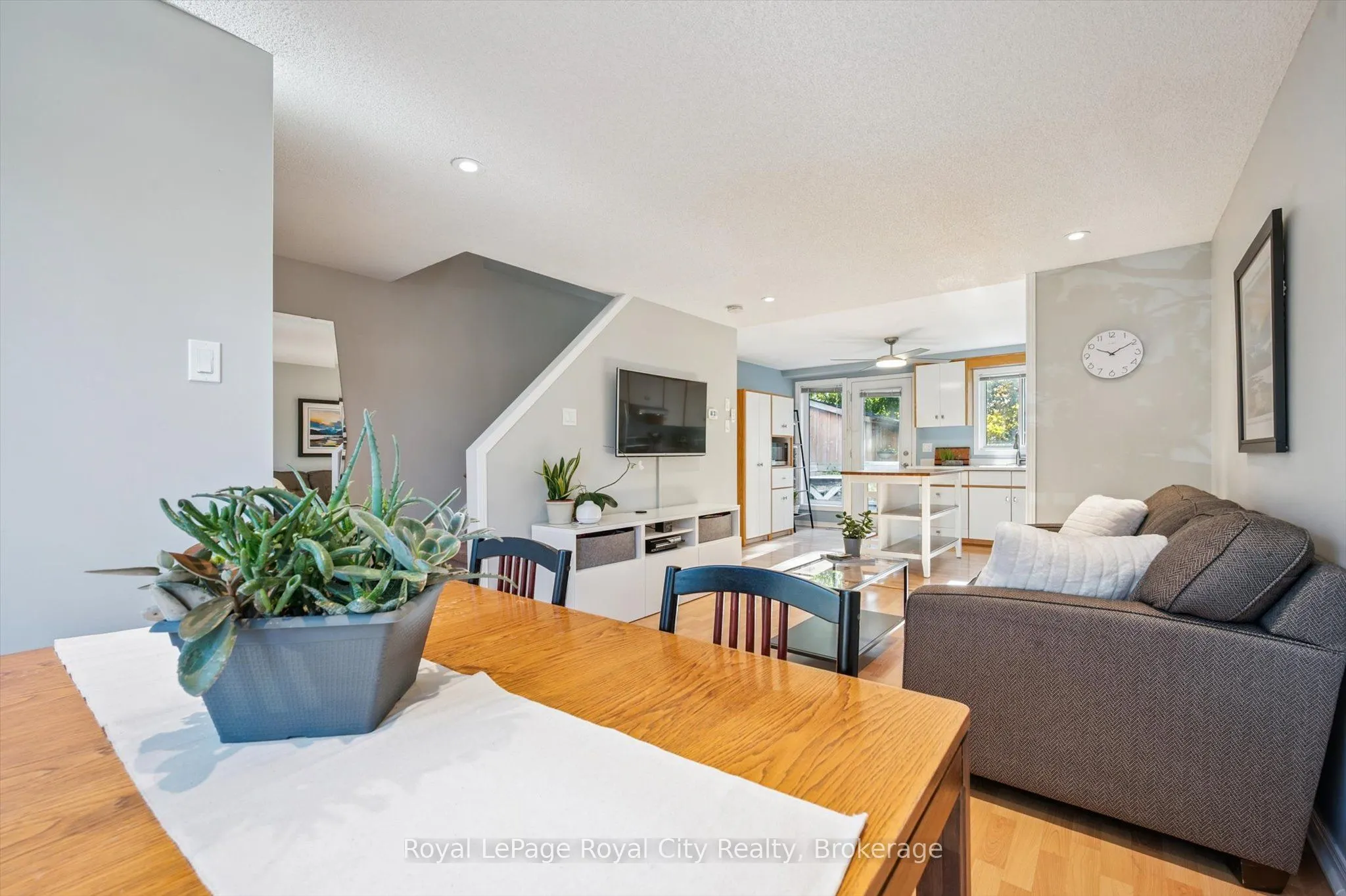 74 Troy Crescent
