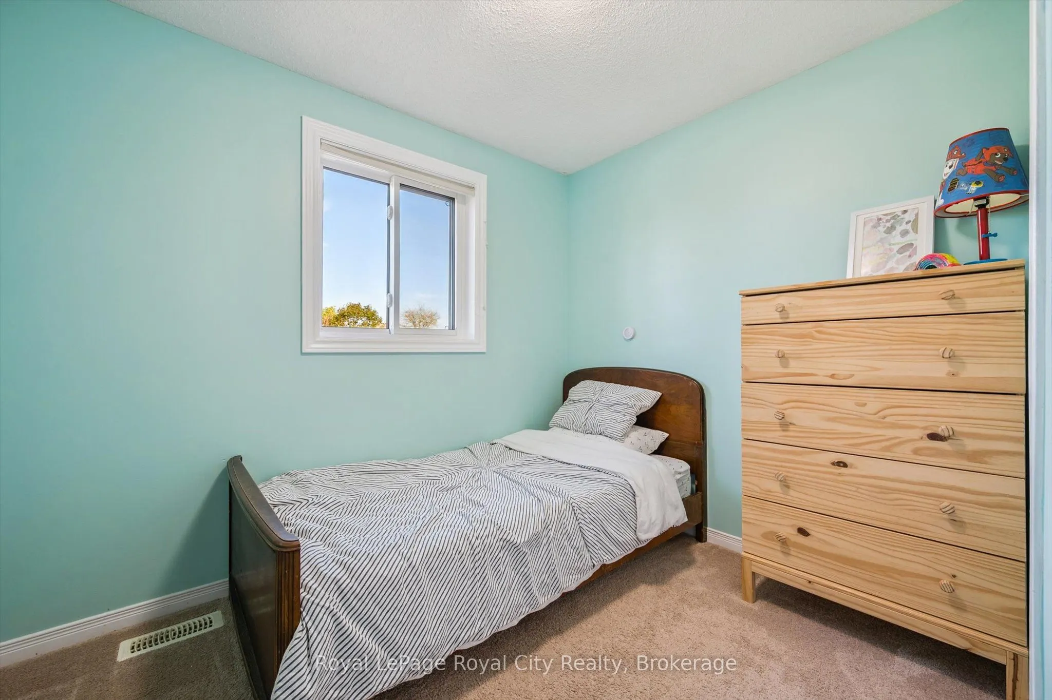74 Troy Crescent