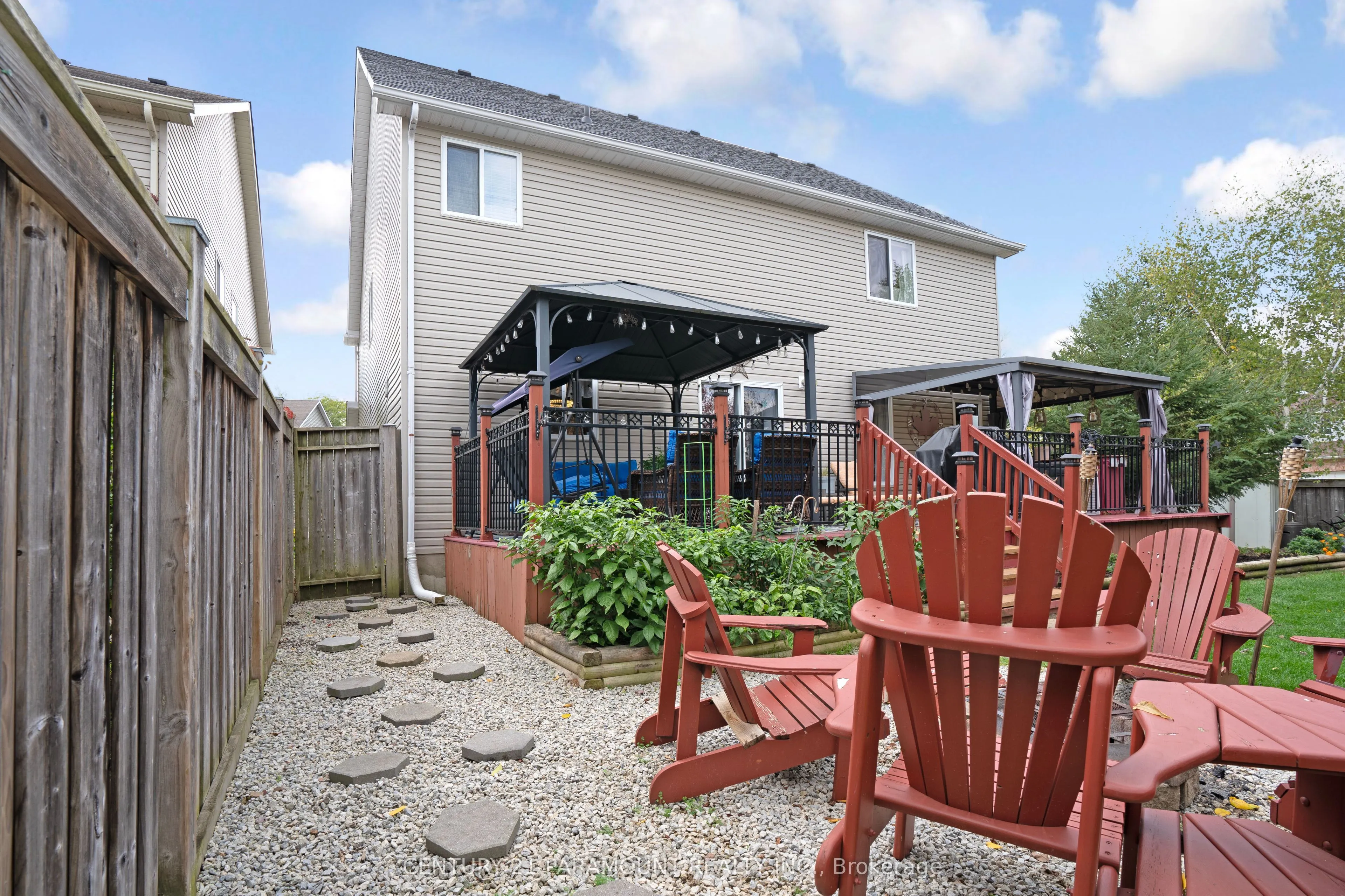 109 Hampson Crescent