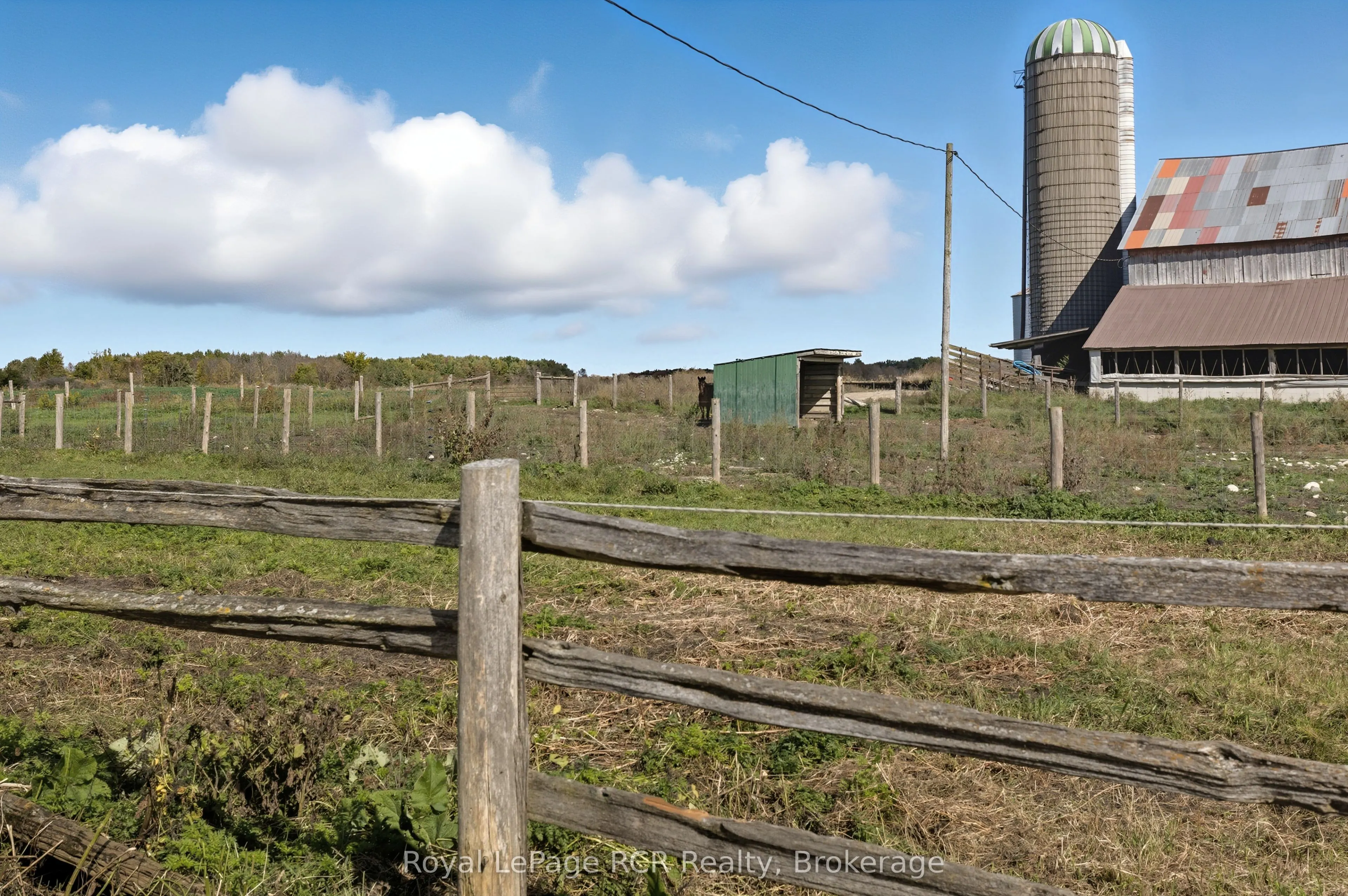 8989 Concession 11