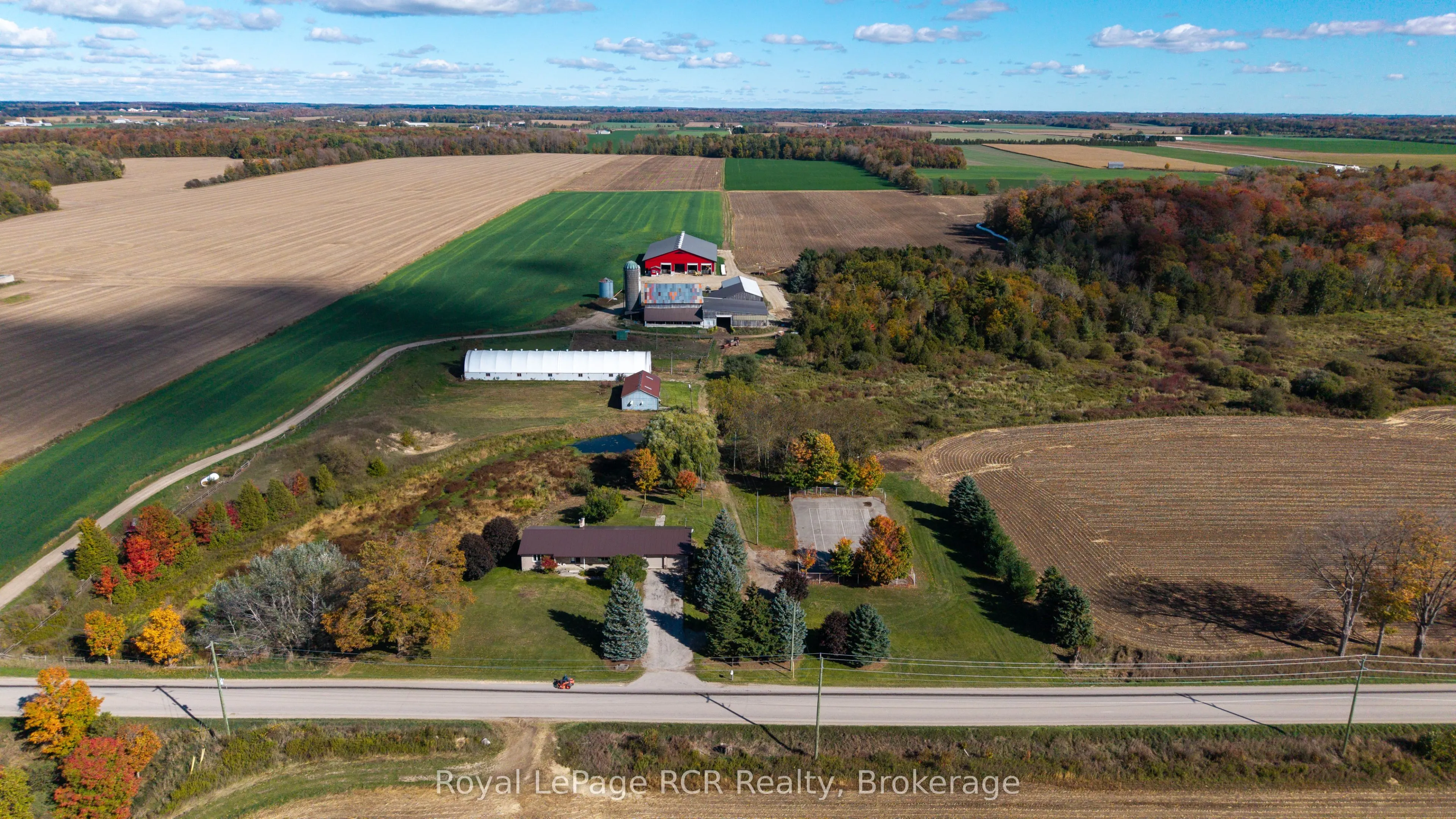 8989 Concession 11