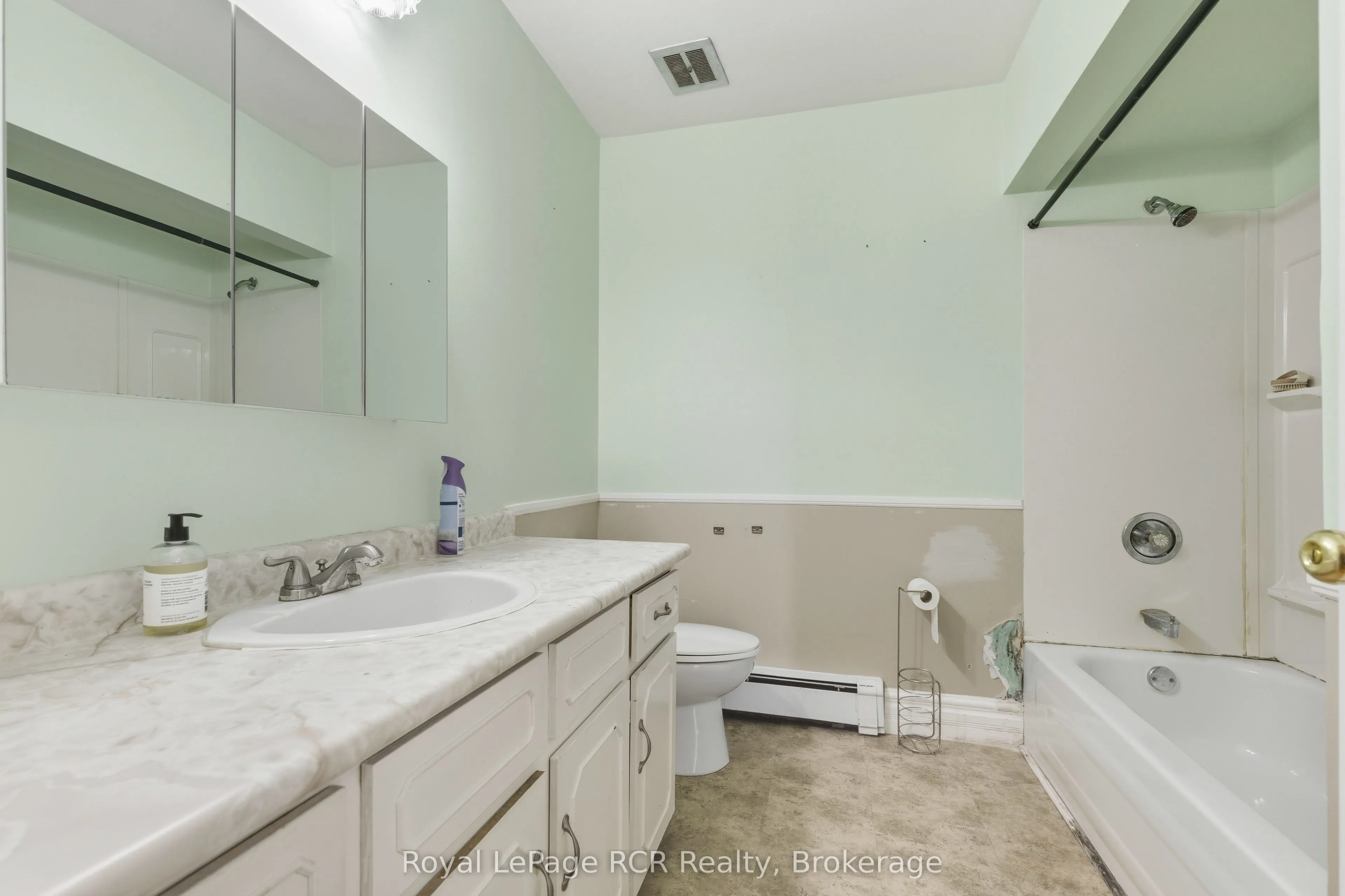 8989 Concession 11