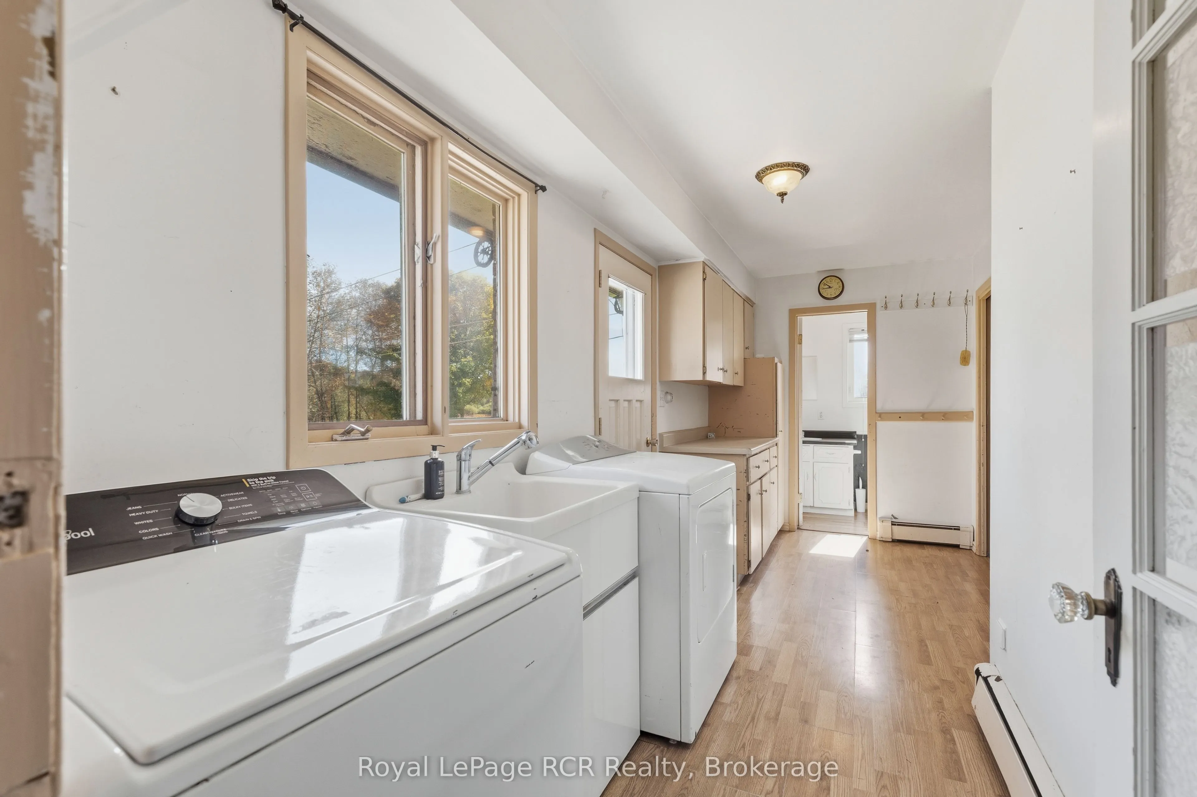 8989 Concession 11