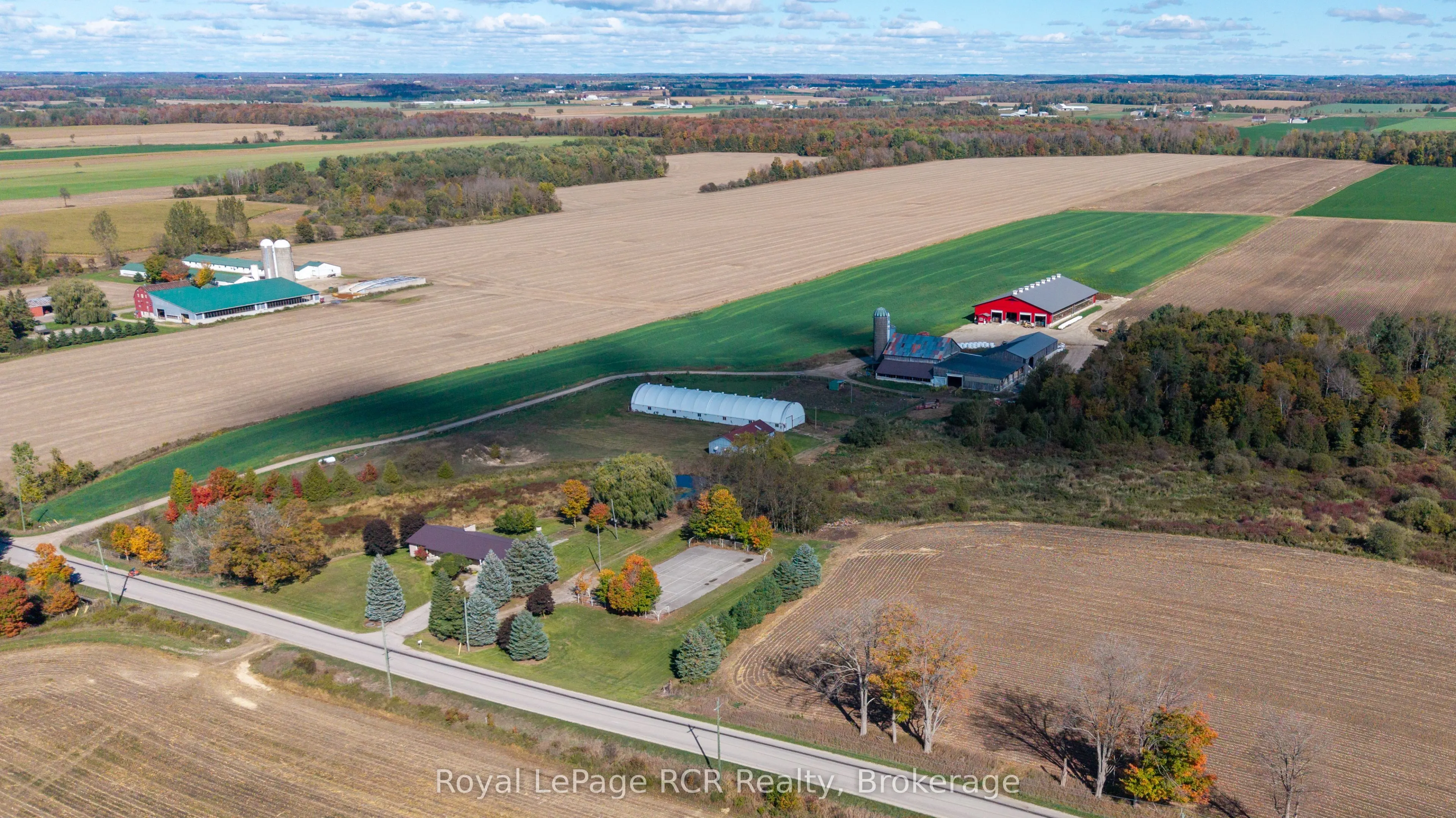 8989 Concession 11
