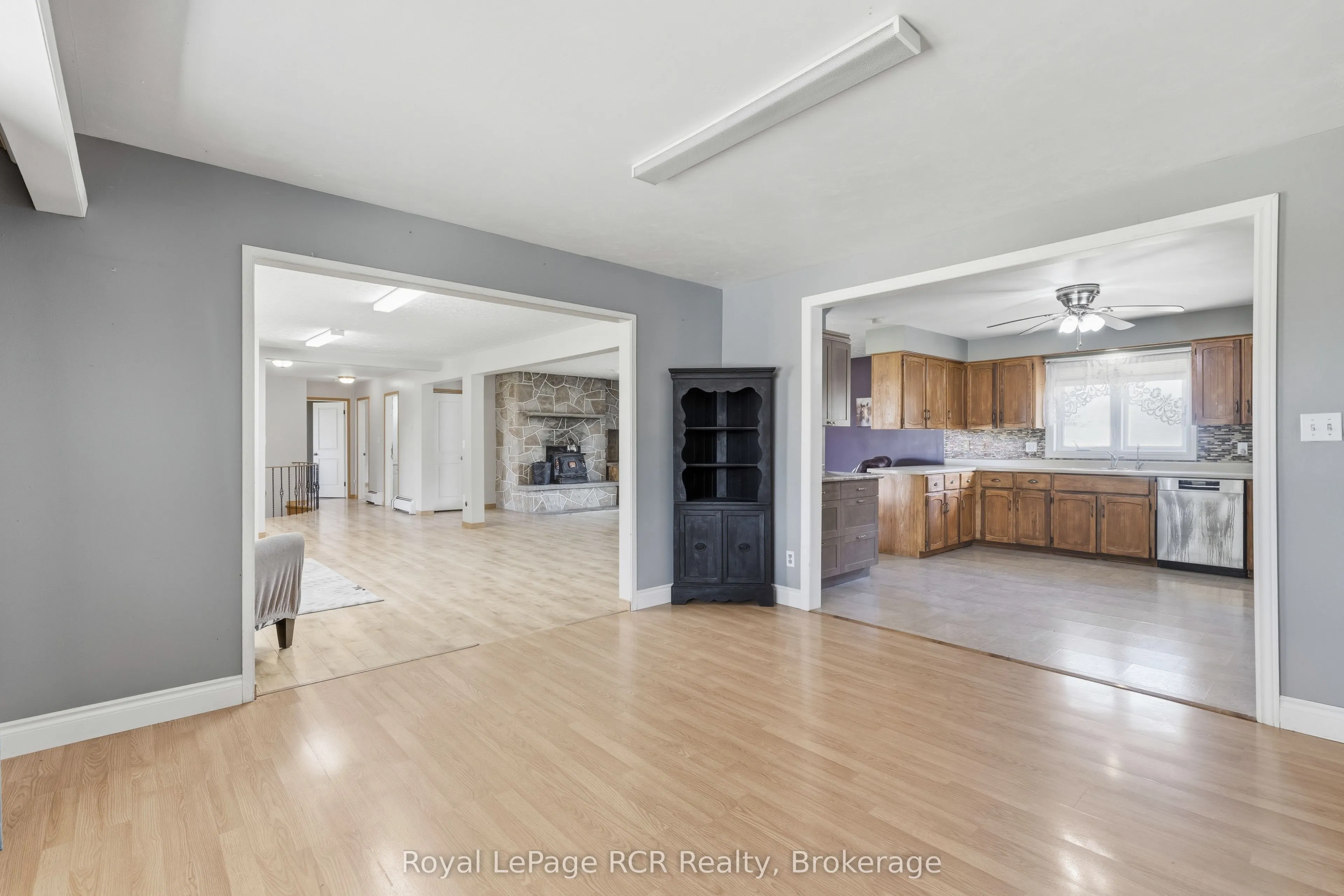 8989 Concession 11