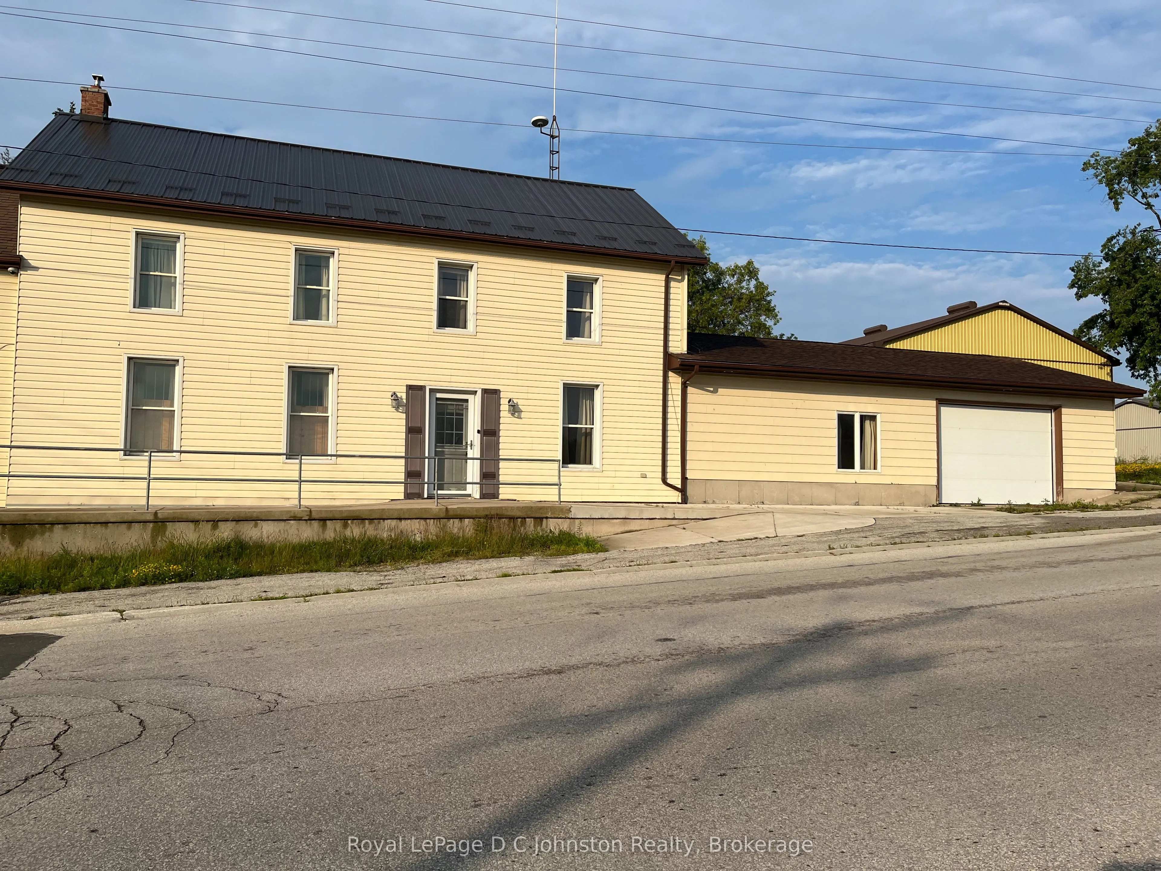 3643 Hwy 21