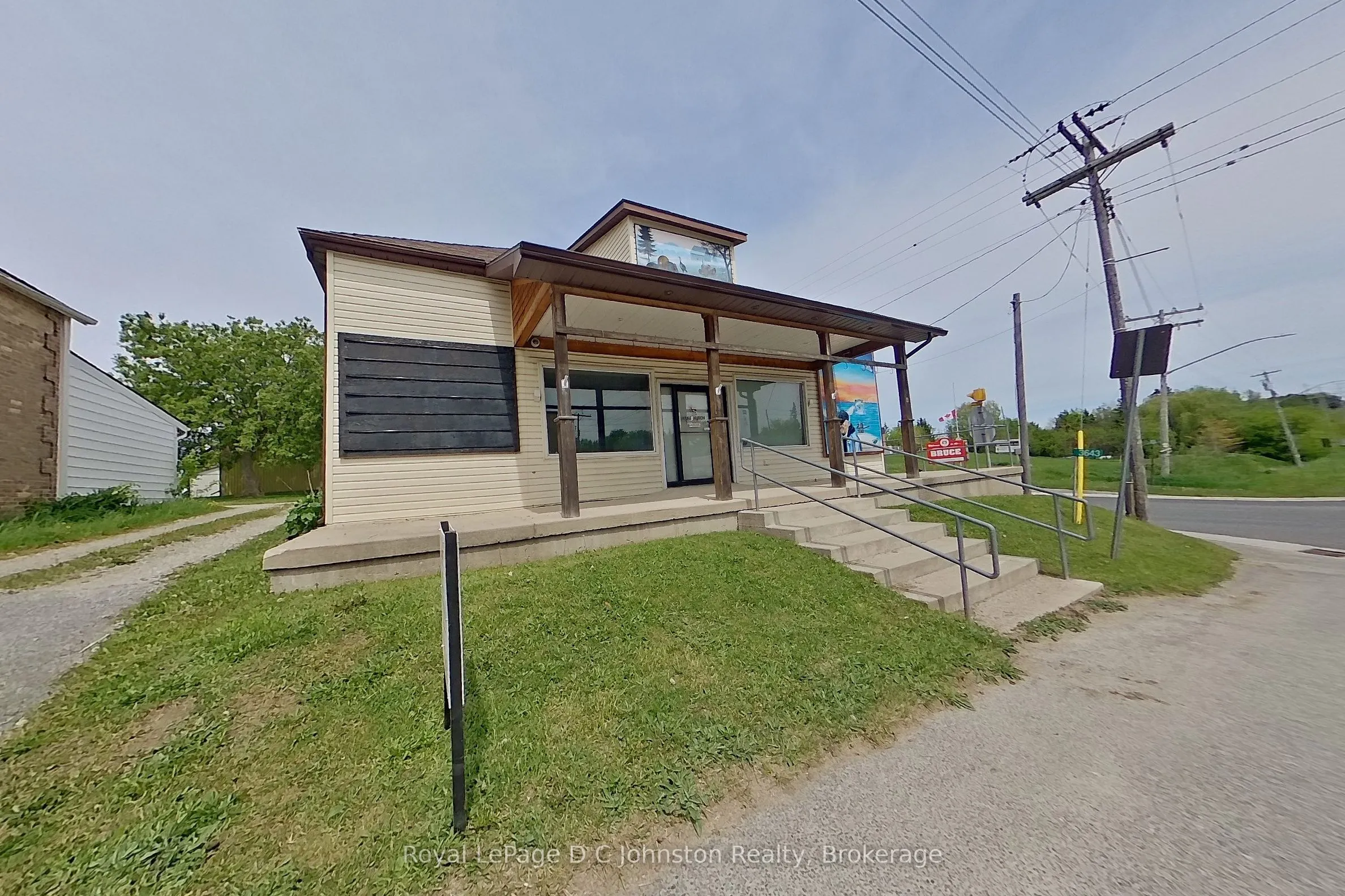 3643 Hwy 21