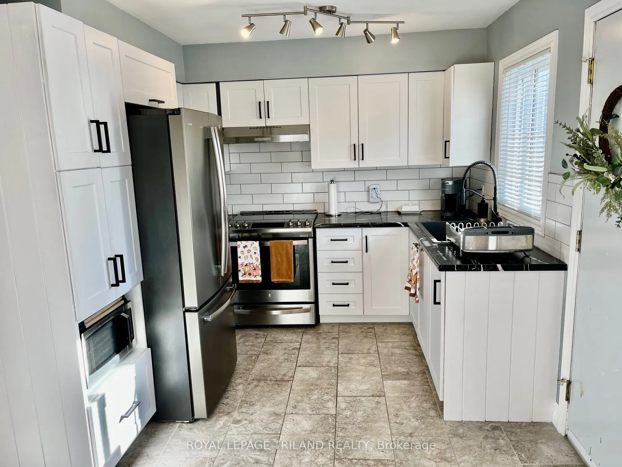 577 THIRD Street, #9