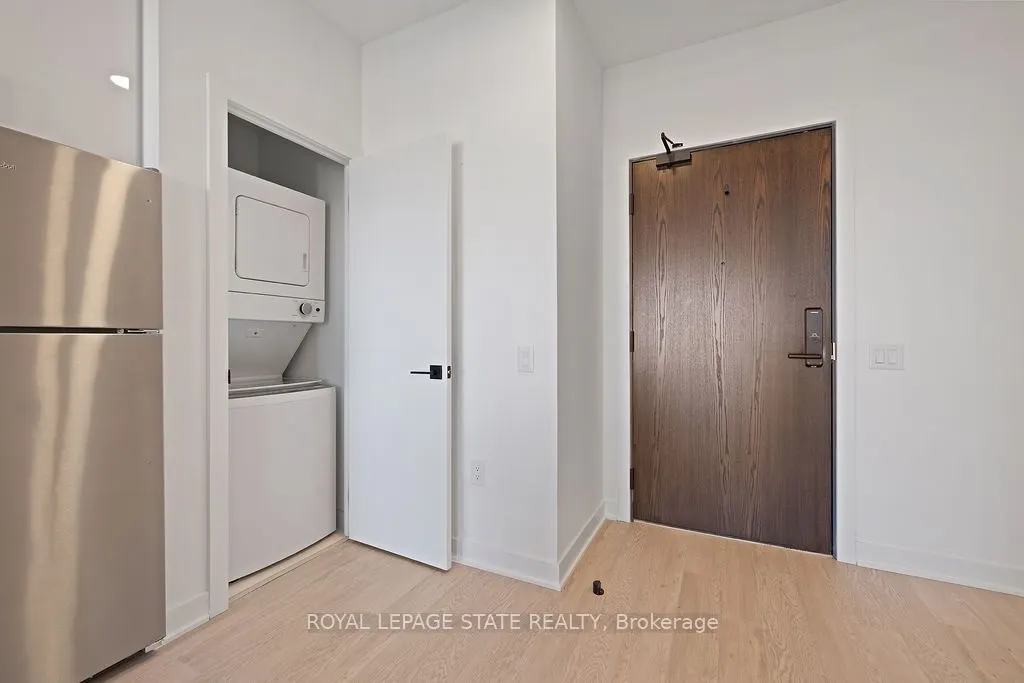 2782 Barton Street E, #1112