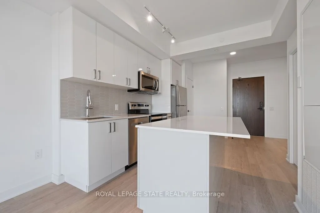 2782 Barton Street E, #1112