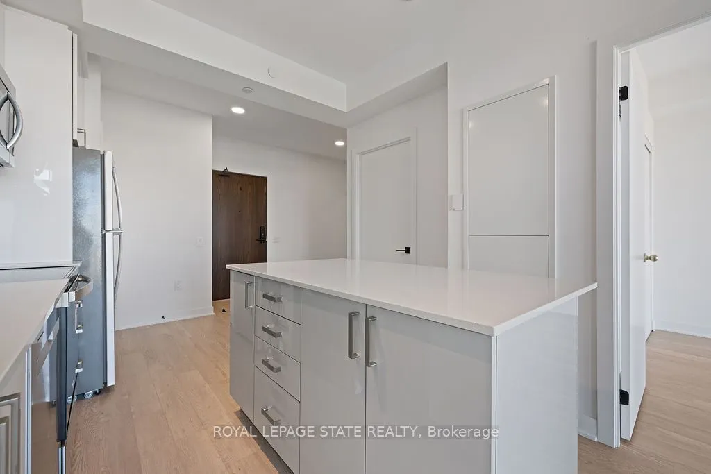 2782 Barton Street E, #1112