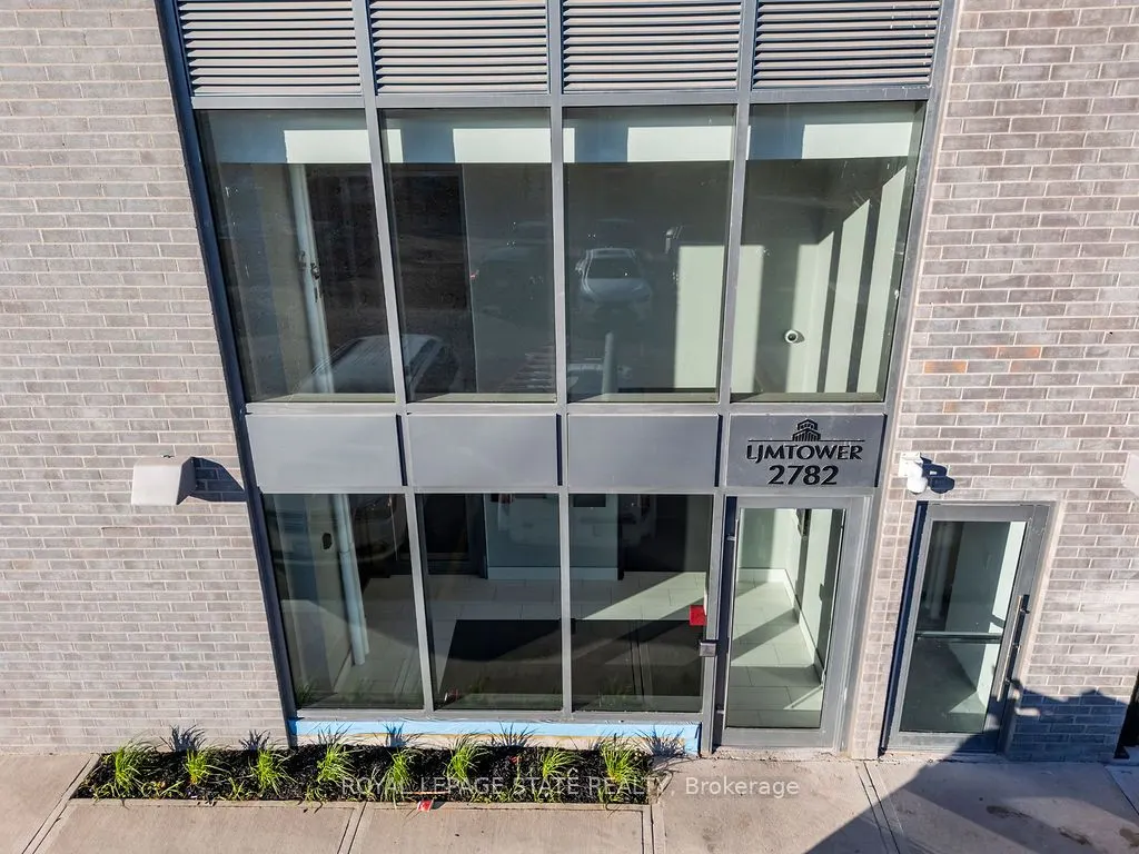2782 Barton Street E, #1112