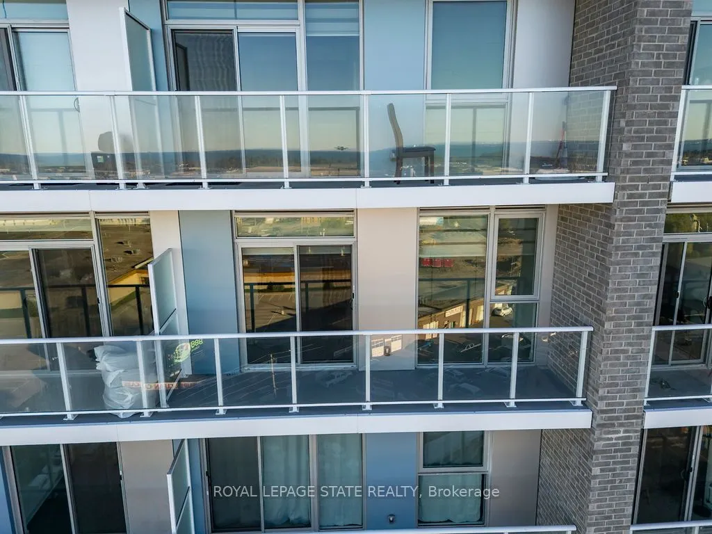 2782 Barton Street E, #1112