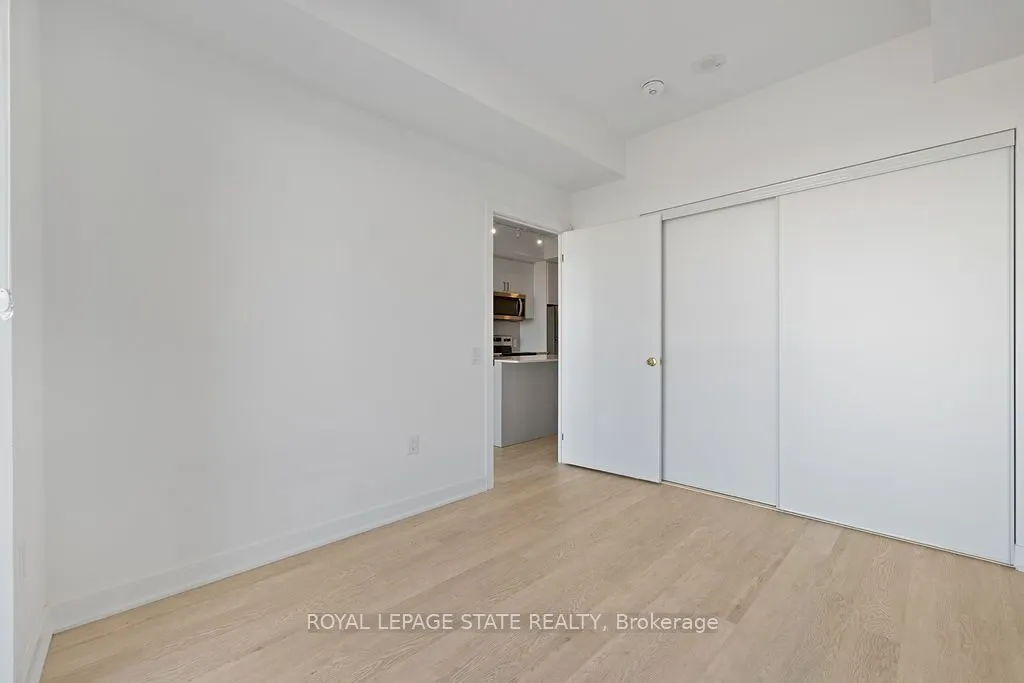 2782 Barton Street E, #1112