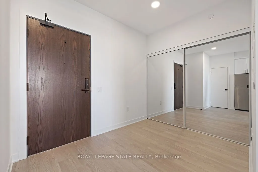 2782 Barton Street E, #1112