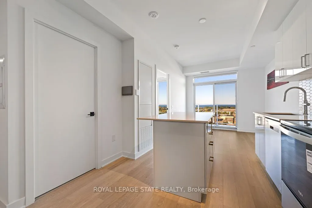 2782 Barton Street E, #1112