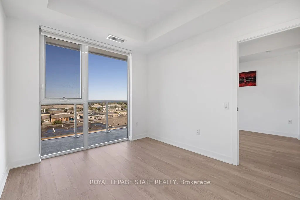 2782 Barton Street E, #1112