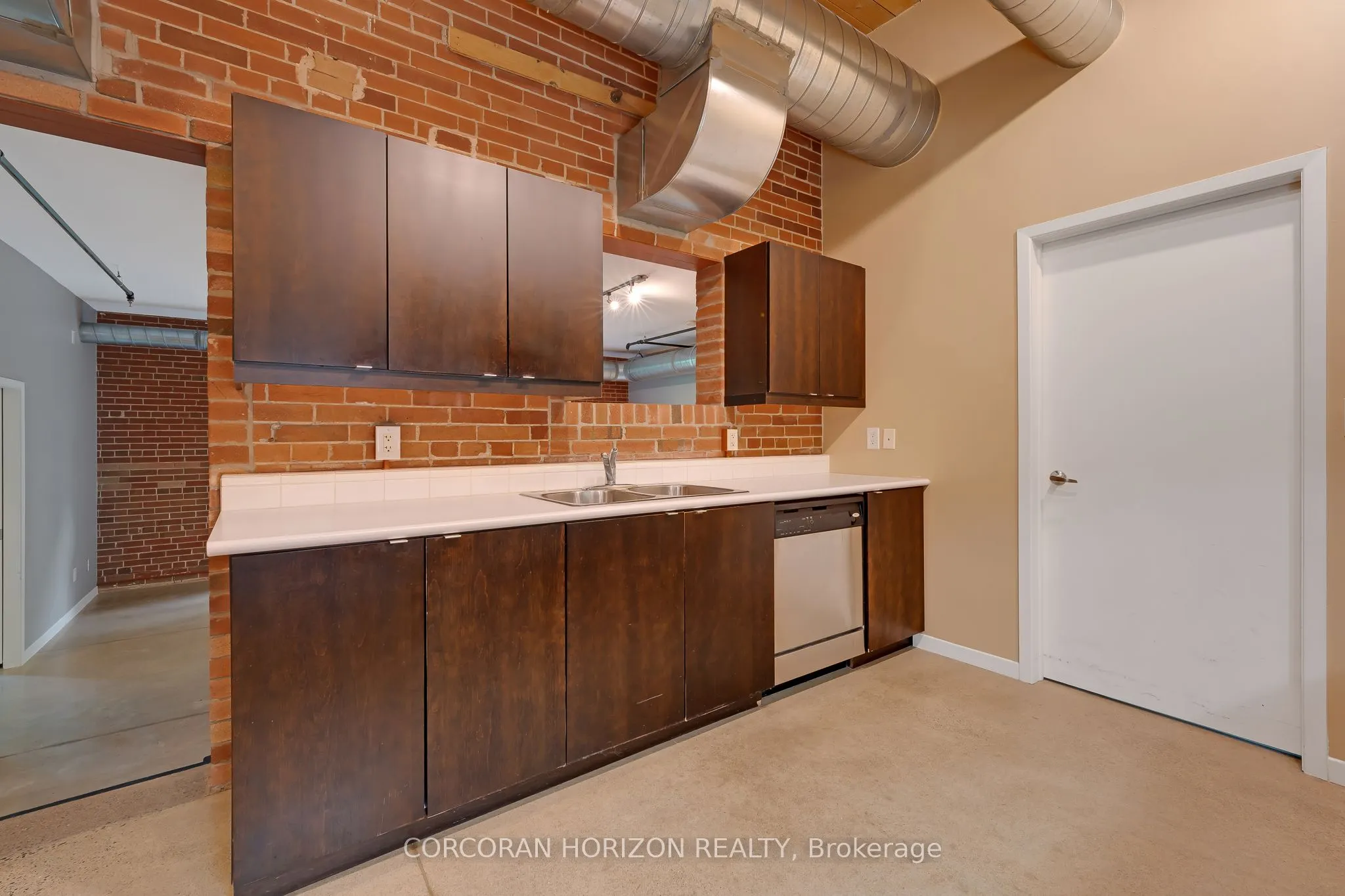 85 Spruce Street, #206