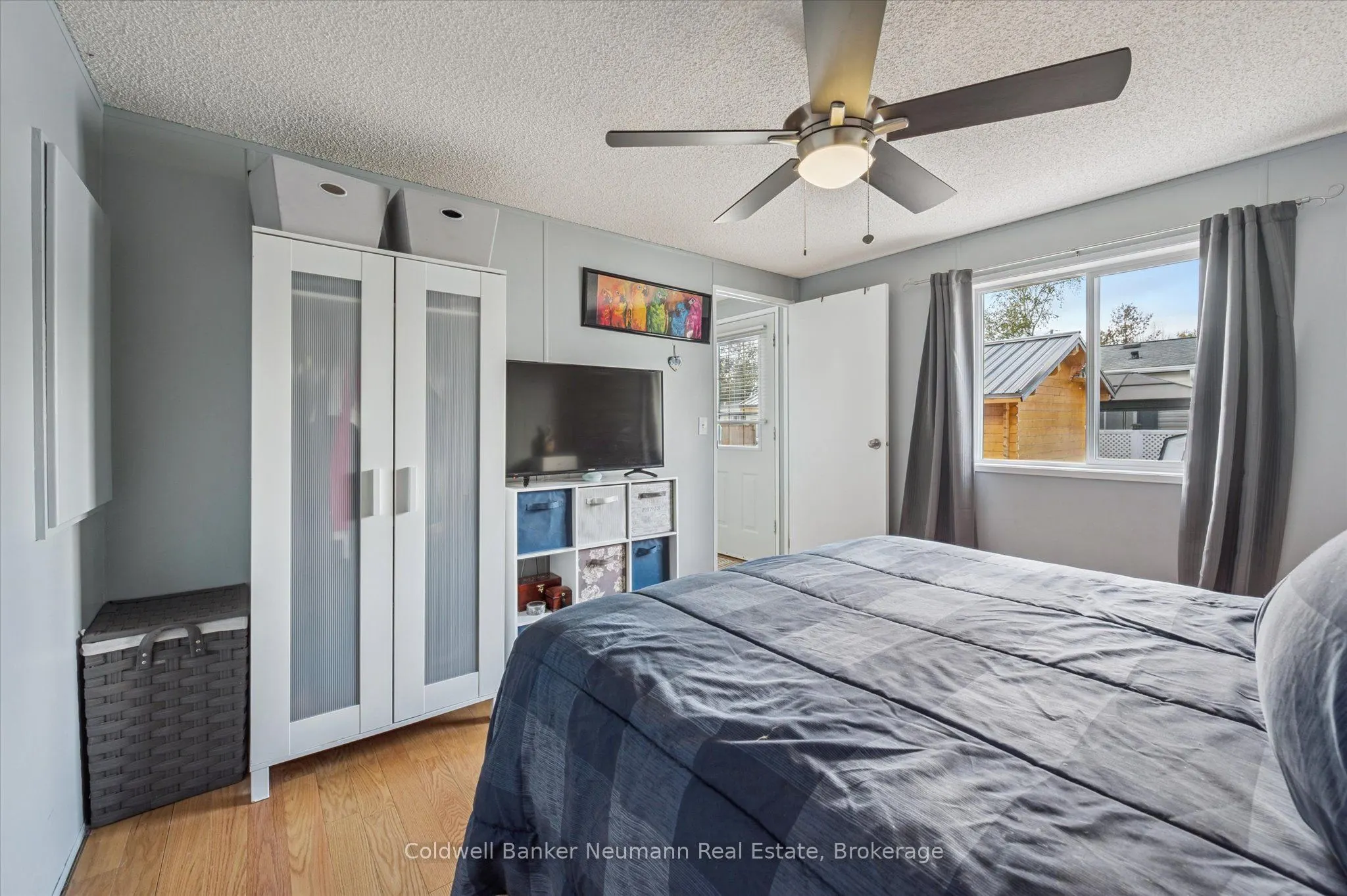 5 Walnut Way