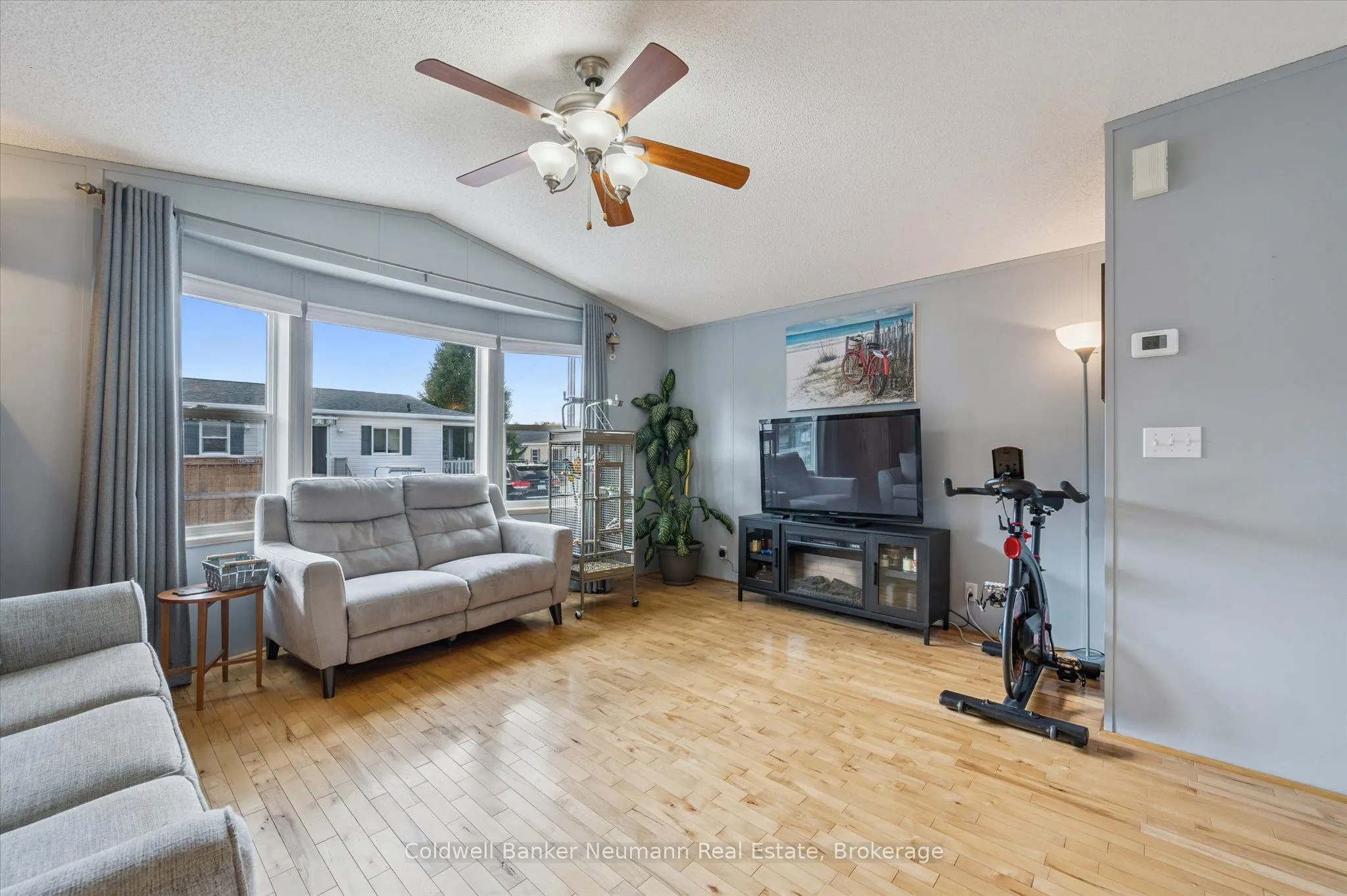 5 Walnut Way